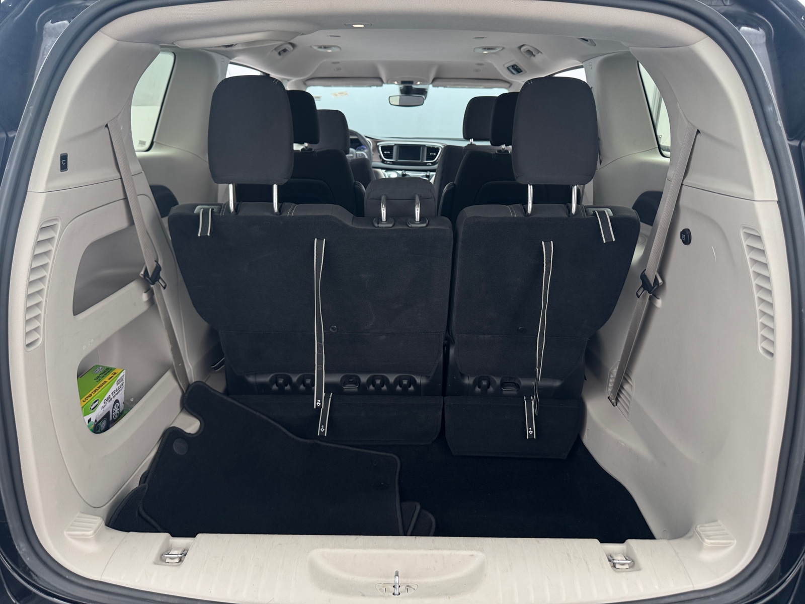 Thumbnail: 2024 Chrysler Voyager - 7