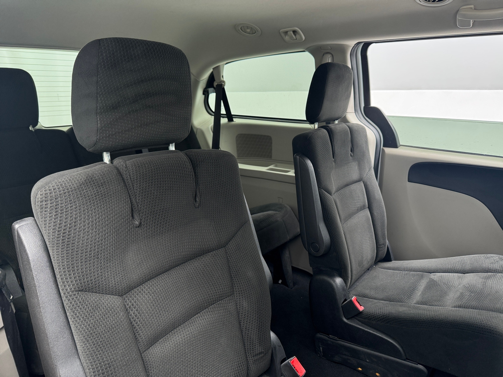 Thumbnail: 2016 Dodge Grand Caravan - 6