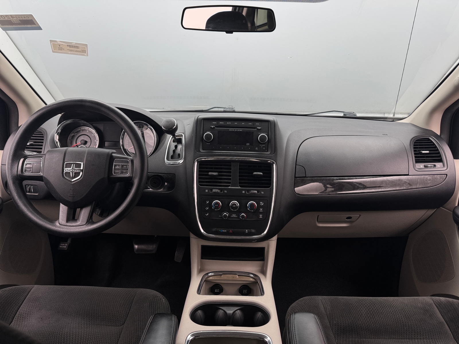 Thumbnail: 2016 Dodge Grand Caravan - 3