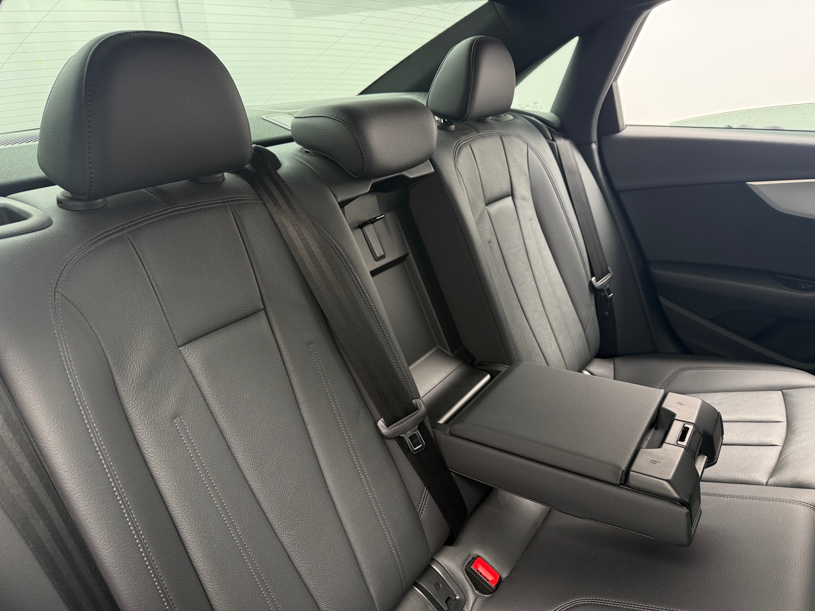 Thumbnail: 2018 Audi A4 - 5