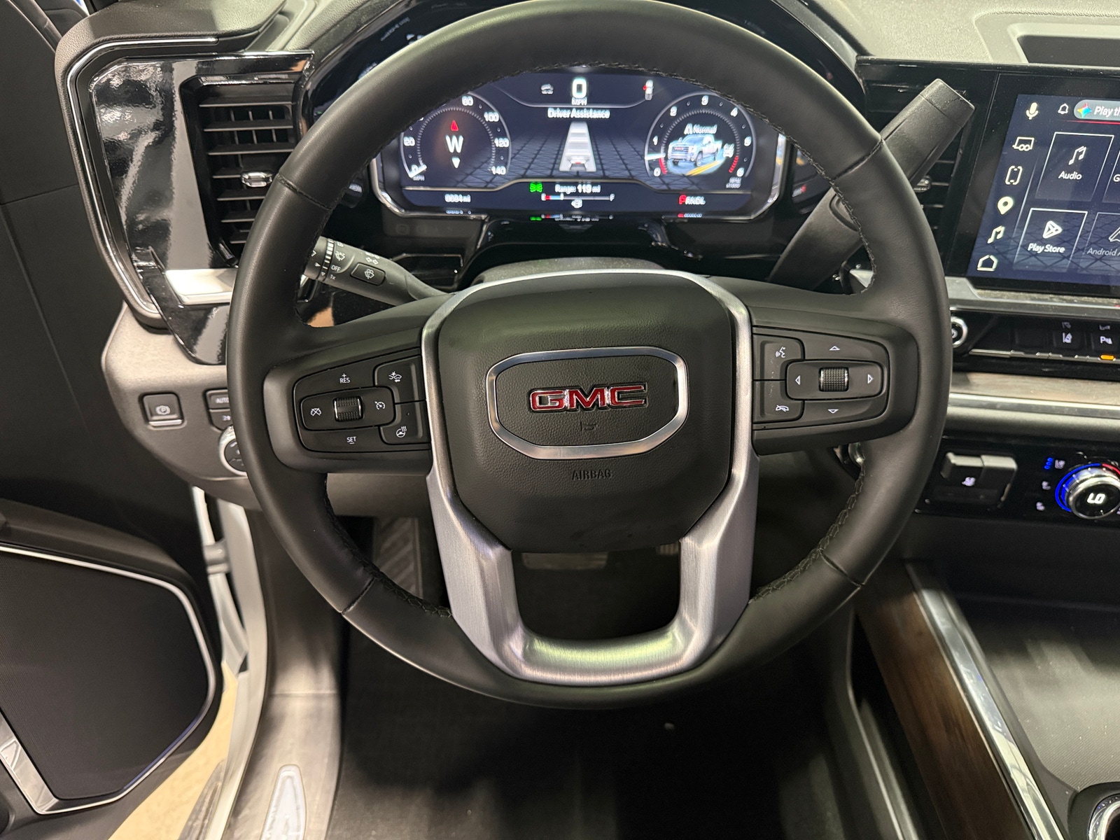 Thumbnail: 2025 GMC Sierra 2500 - 4