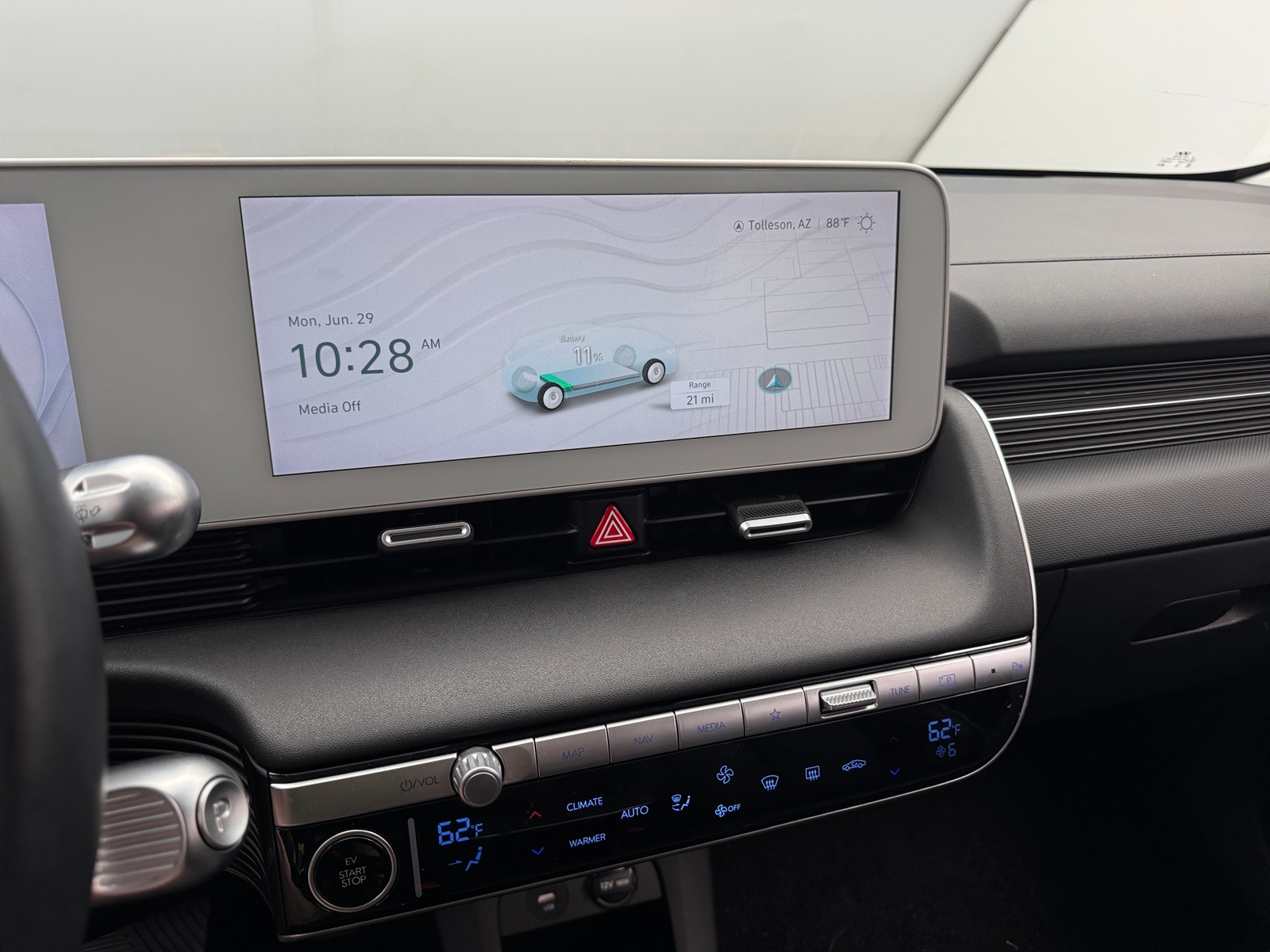 Thumbnail: 2023 Hyundai Ioniq 5 - 3