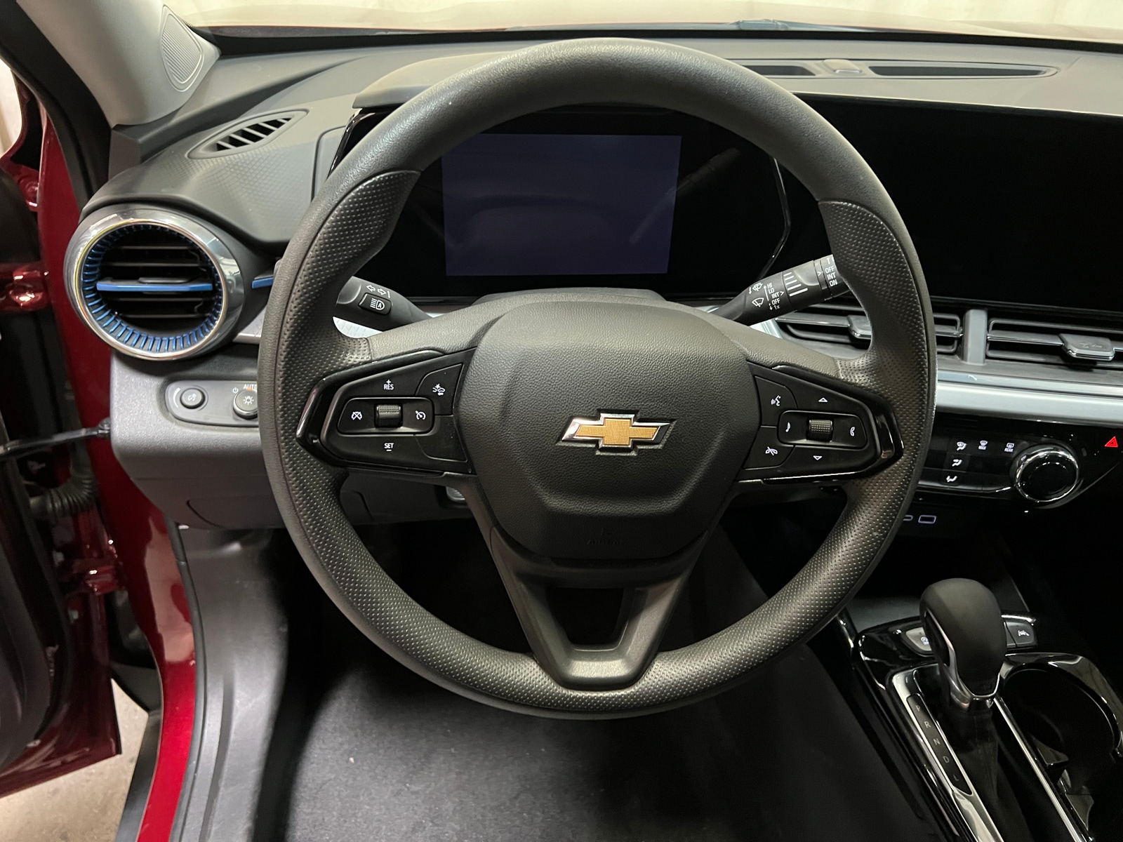 Thumbnail: 2025 Chevrolet Trax - 5