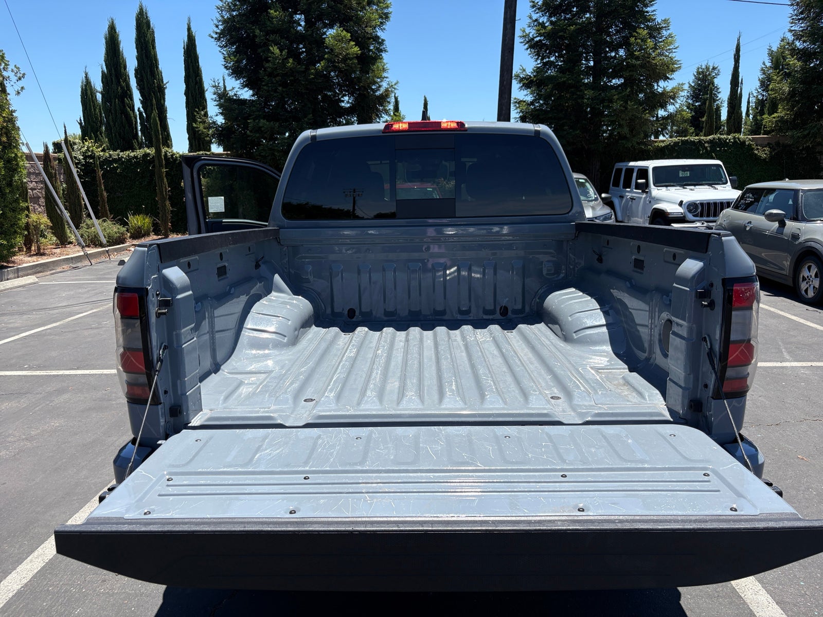 Thumbnail: 2026 Nissan Frontier - 7