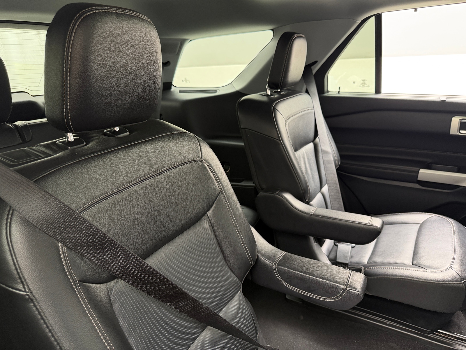 Thumbnail: 2022 Ford Explorer - 5