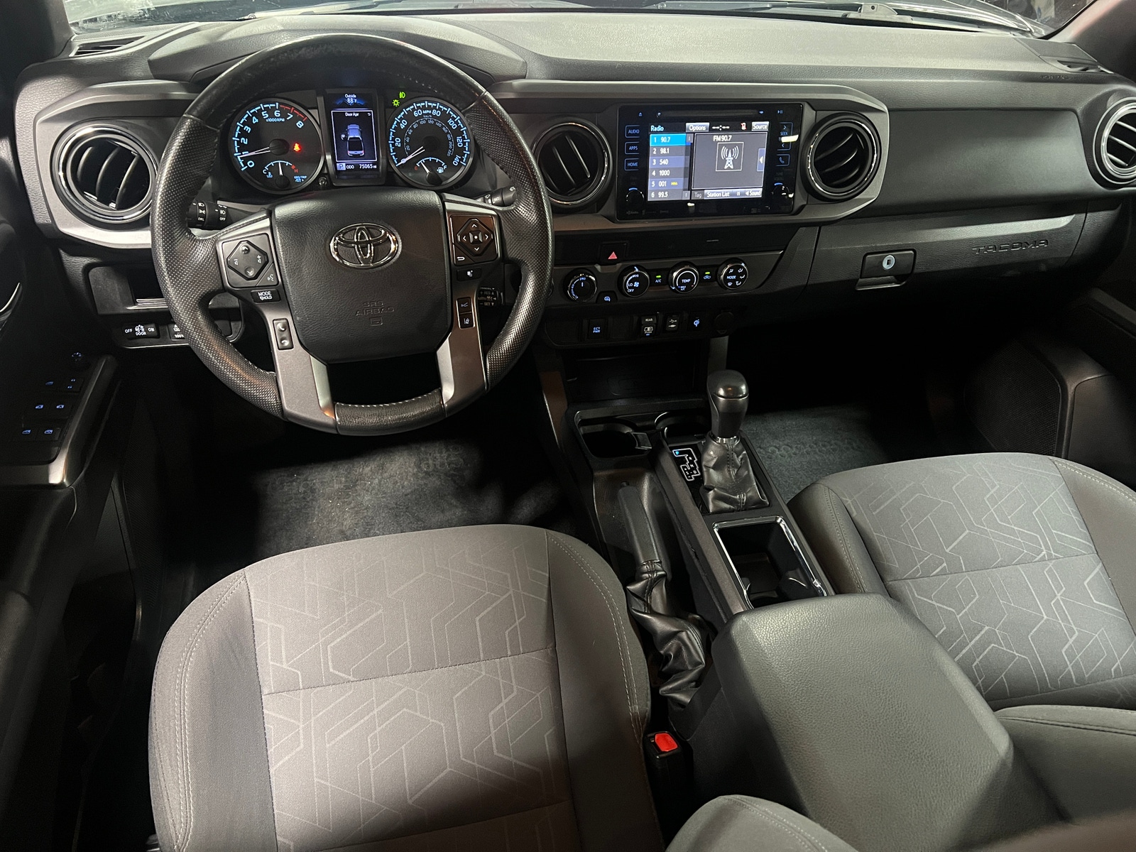 Thumbnail: 2019 Toyota Tacoma - 3