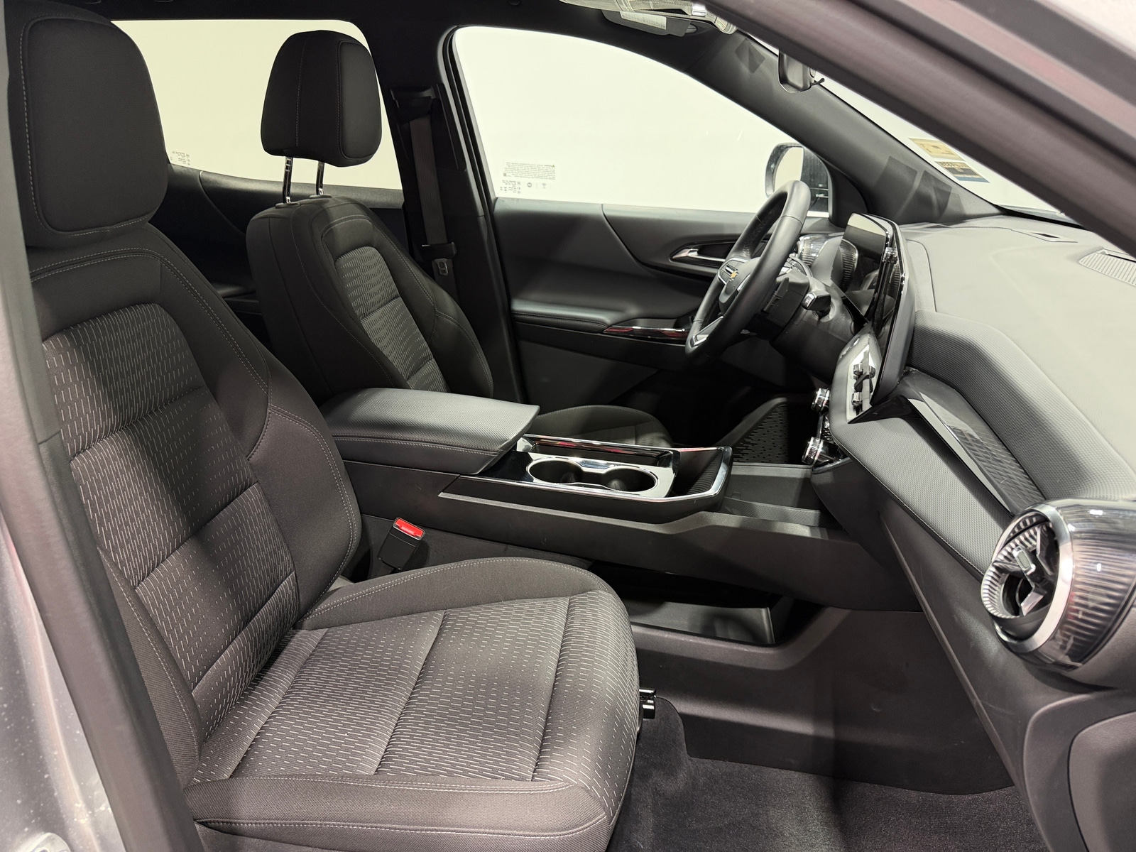 Thumbnail: 2025 Chevrolet Equinox - 2