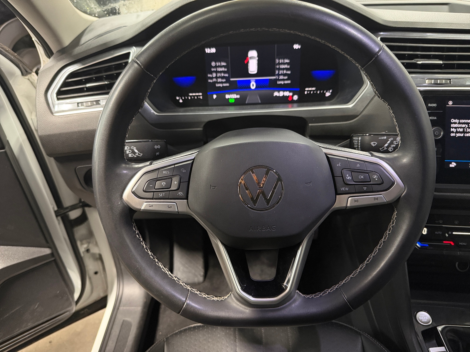 Thumbnail: 2023 Volkswagen Tiguan - 4