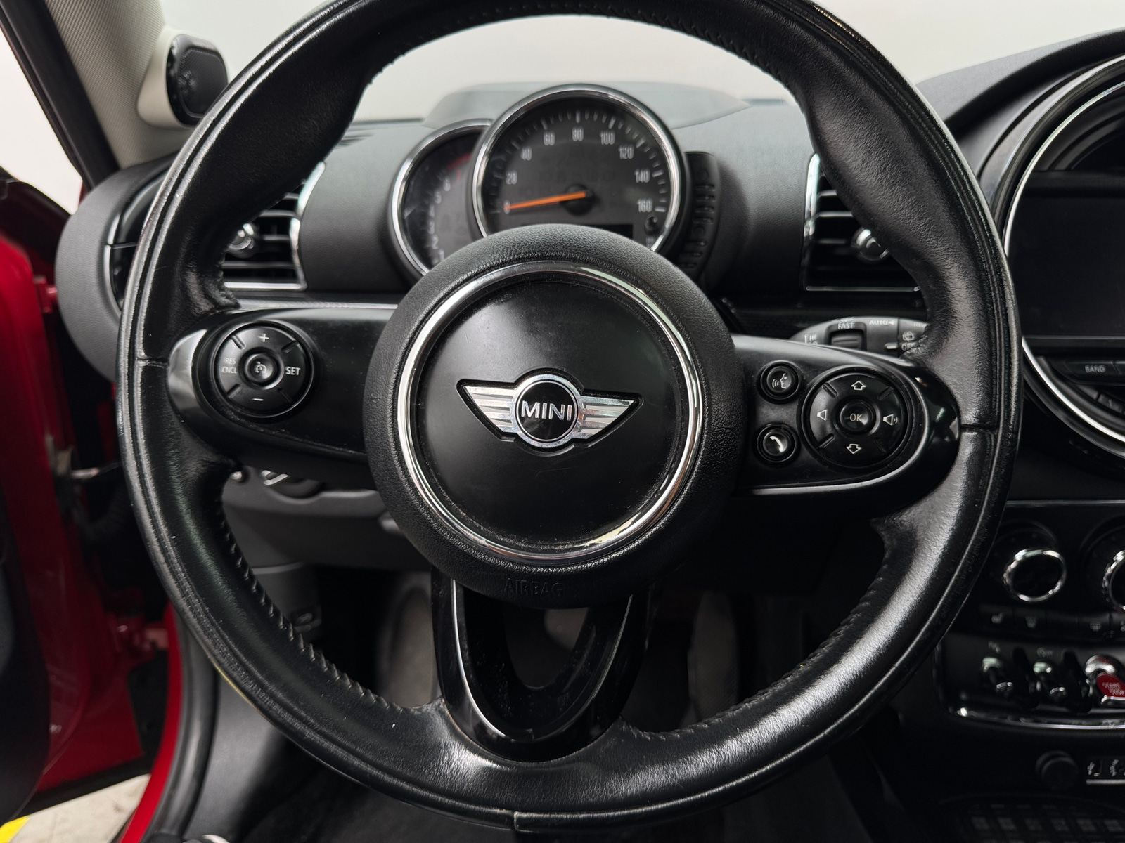 Thumbnail: 2016 MINI Cooper Clubman - 4