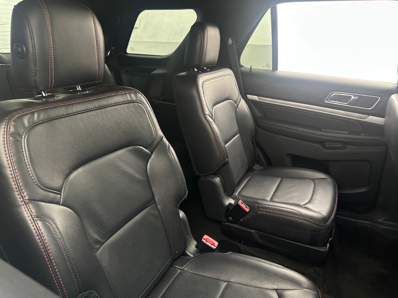 Thumbnail: 2017 Ford Explorer - 5