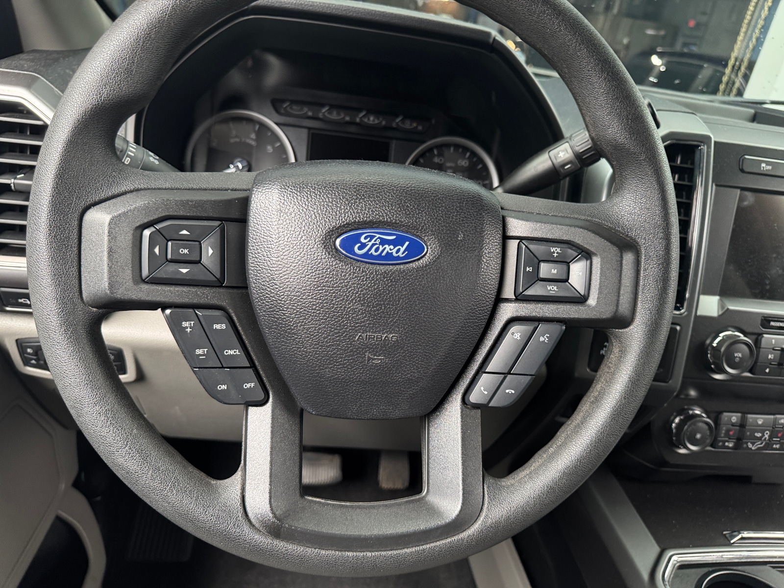 Thumbnail: 2020 Ford Econoline - 5