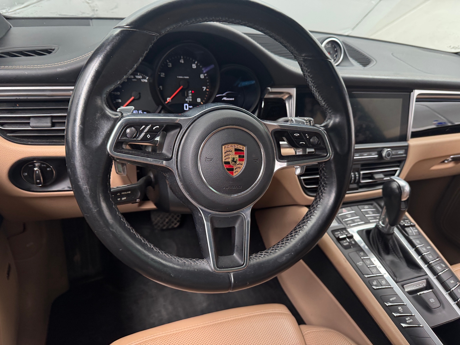 Thumbnail: 2019 Porsche Macan - 4