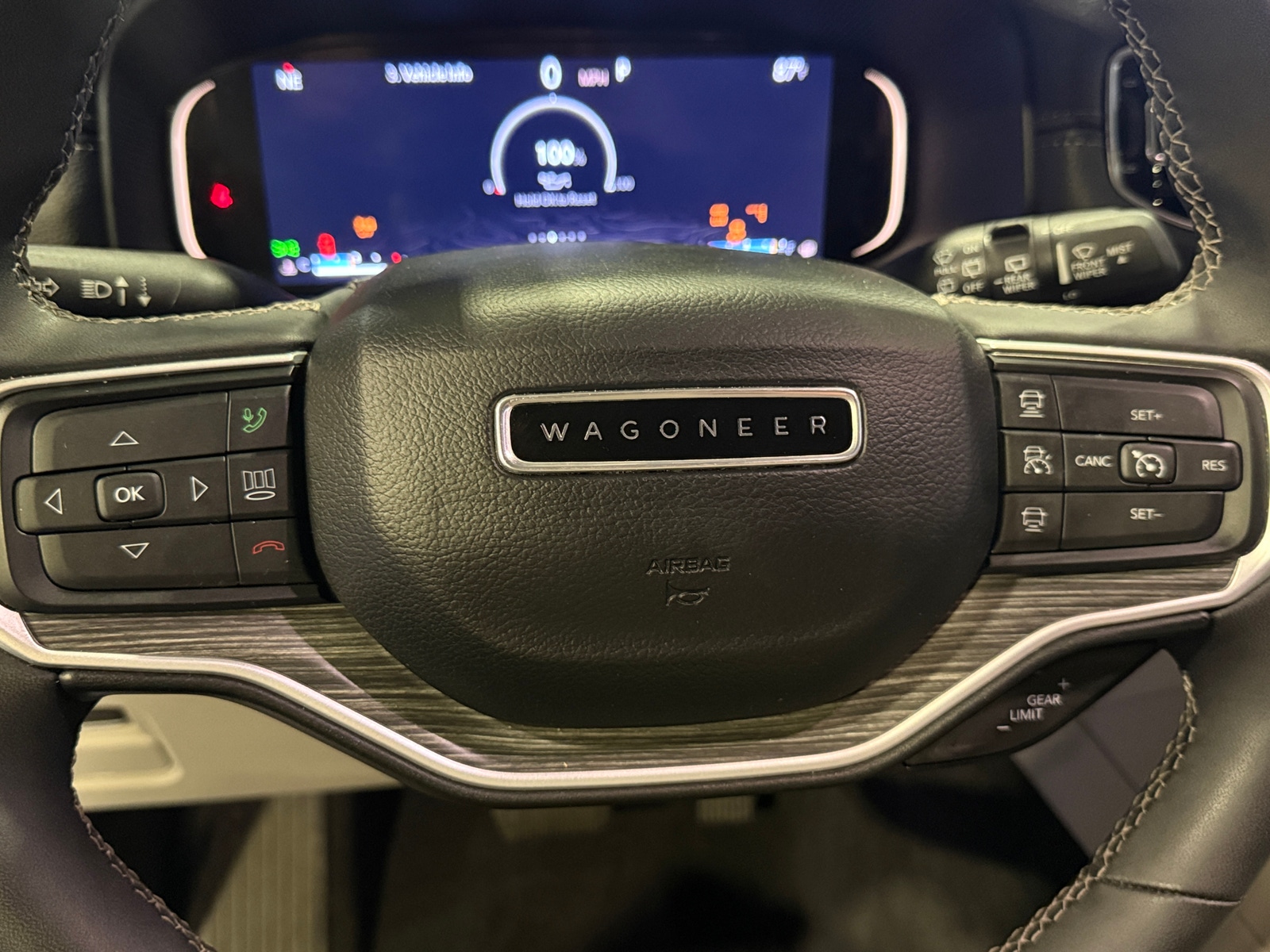 Thumbnail: 2024 Jeep Wagoneer - 4