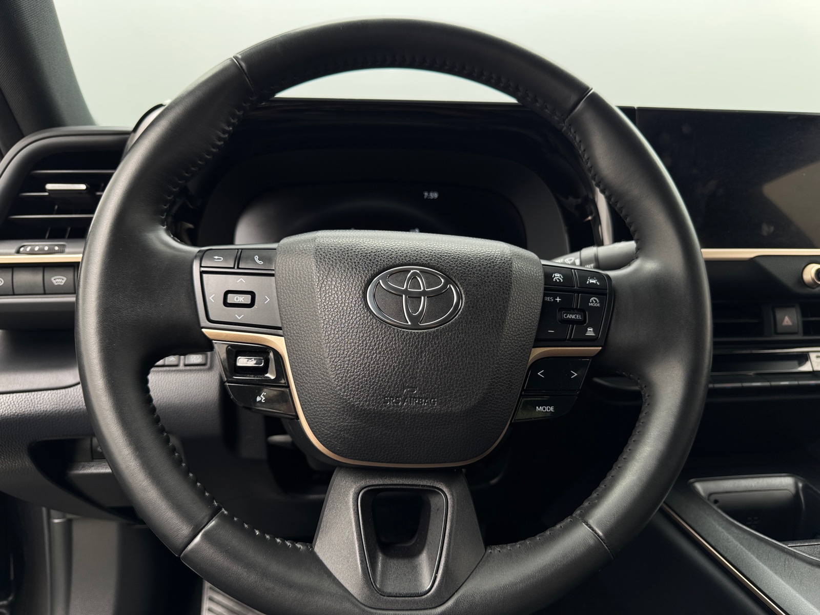 Thumbnail: 2023 Toyota Crown - 5