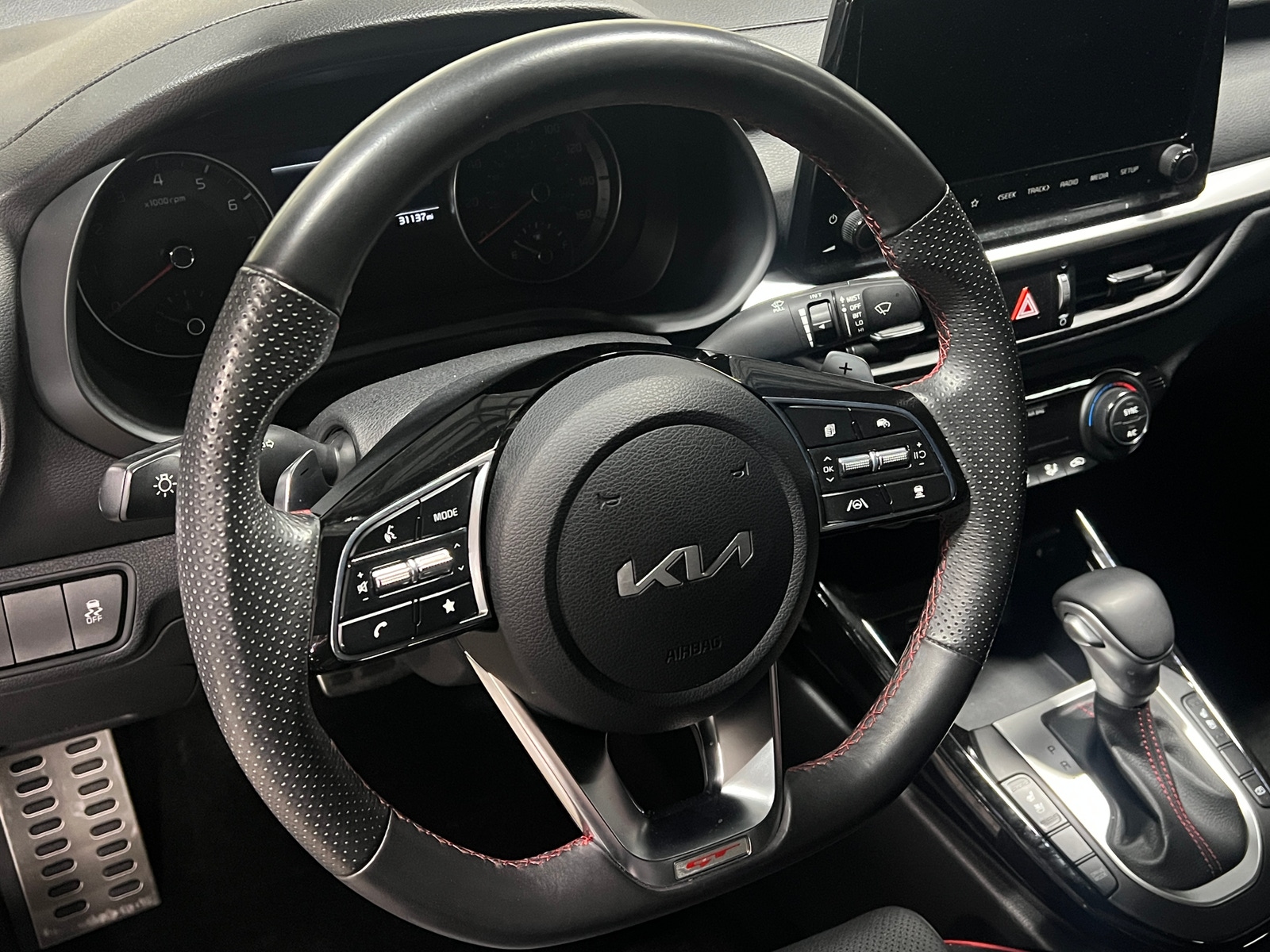 Thumbnail: 2023 Kia Forte - 4