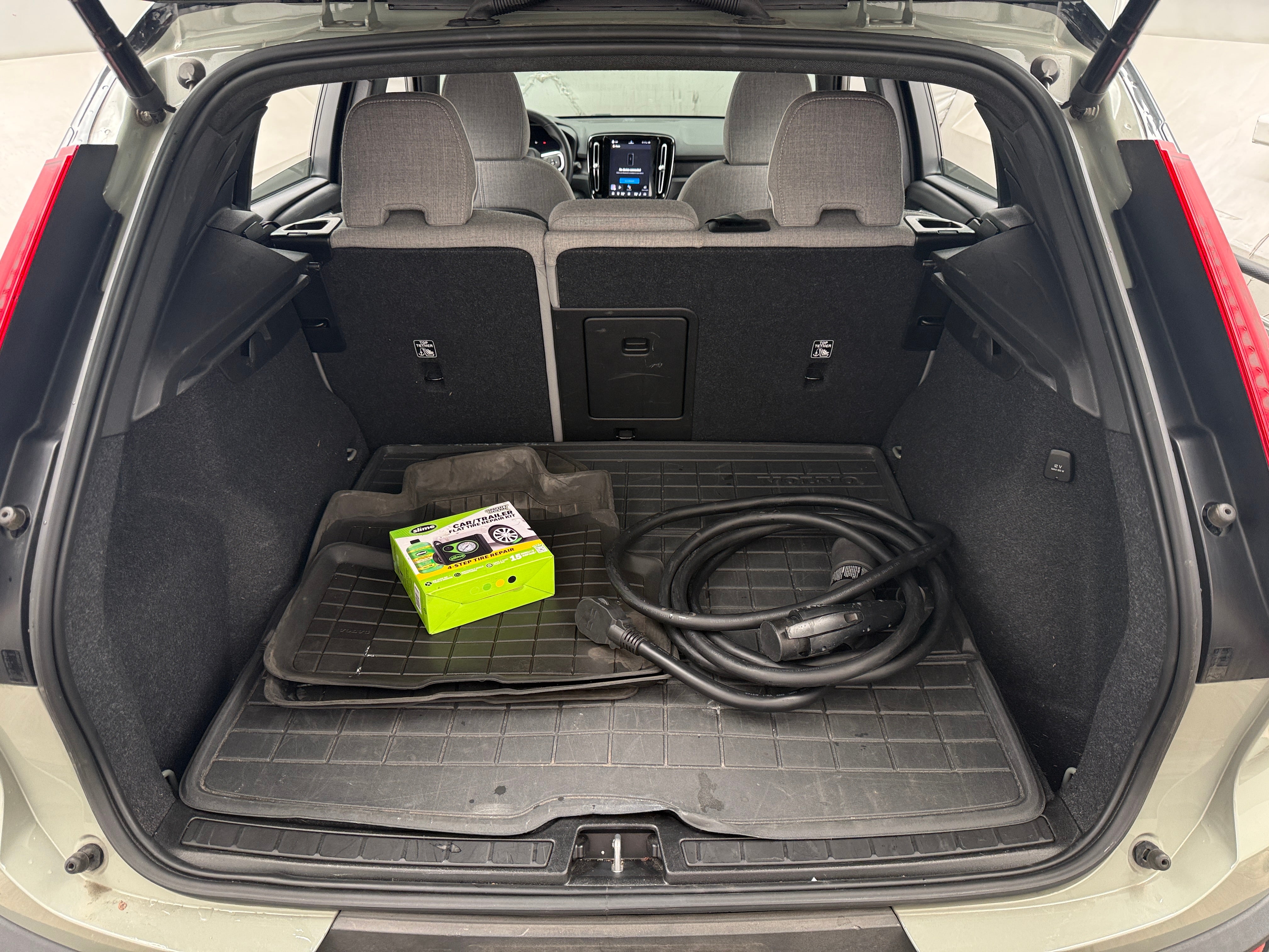 Used 2023 Volvo XC40 Ultimate with VIN YV4ED3UM6P2083728 for sale in Oak Creek, WI