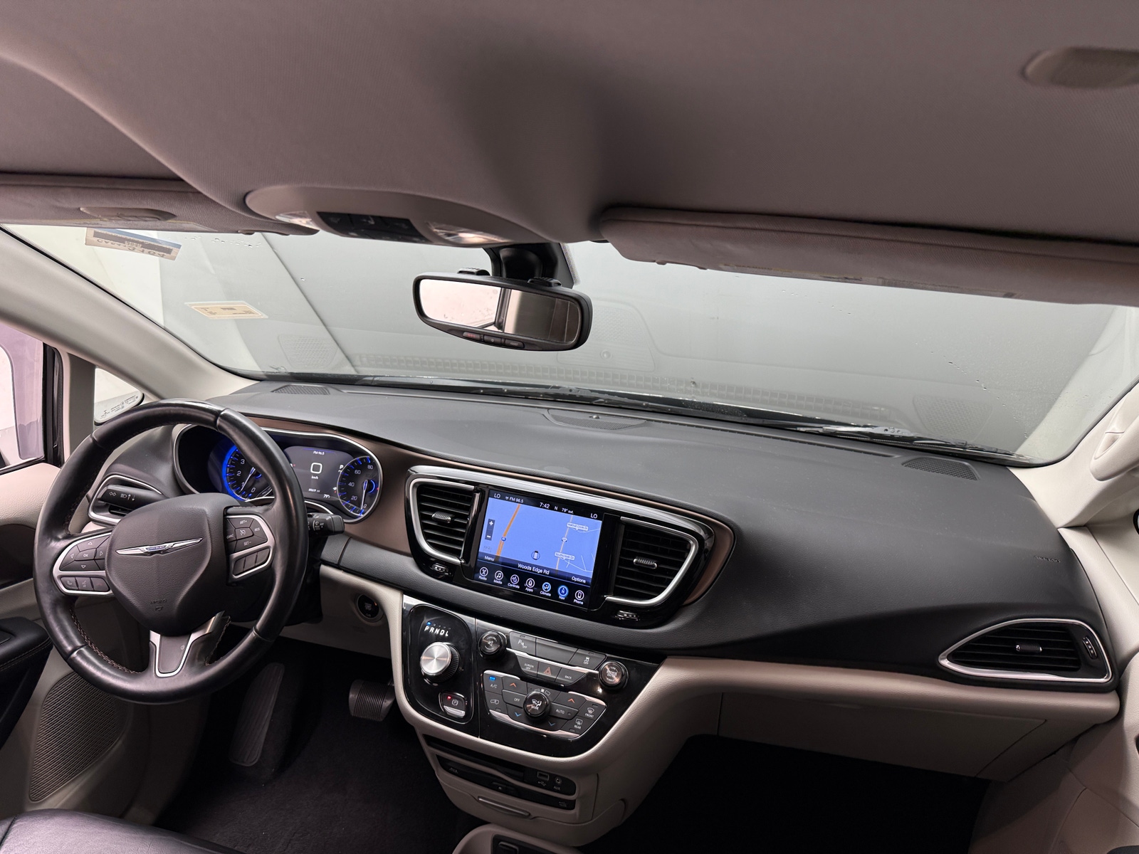 Thumbnail: 2017 Chrysler Pacifica - 2