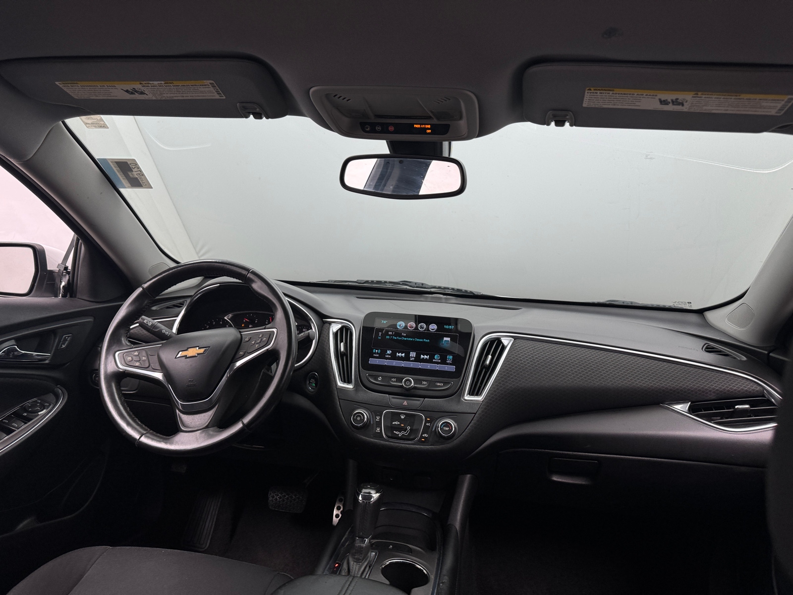 Thumbnail: 2016 Chevrolet Malibu - 3