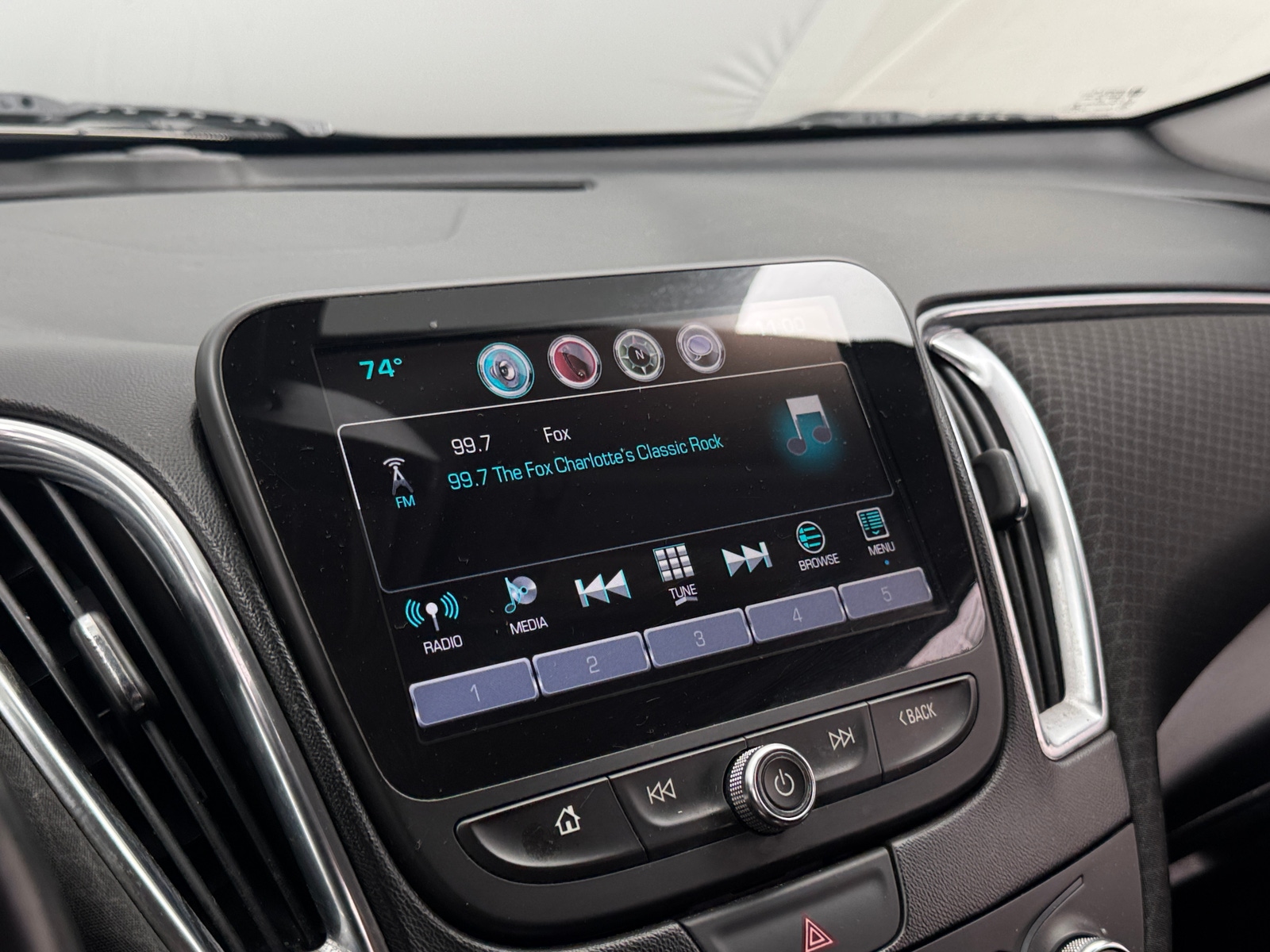 Thumbnail: 2016 Chevrolet Malibu - 4