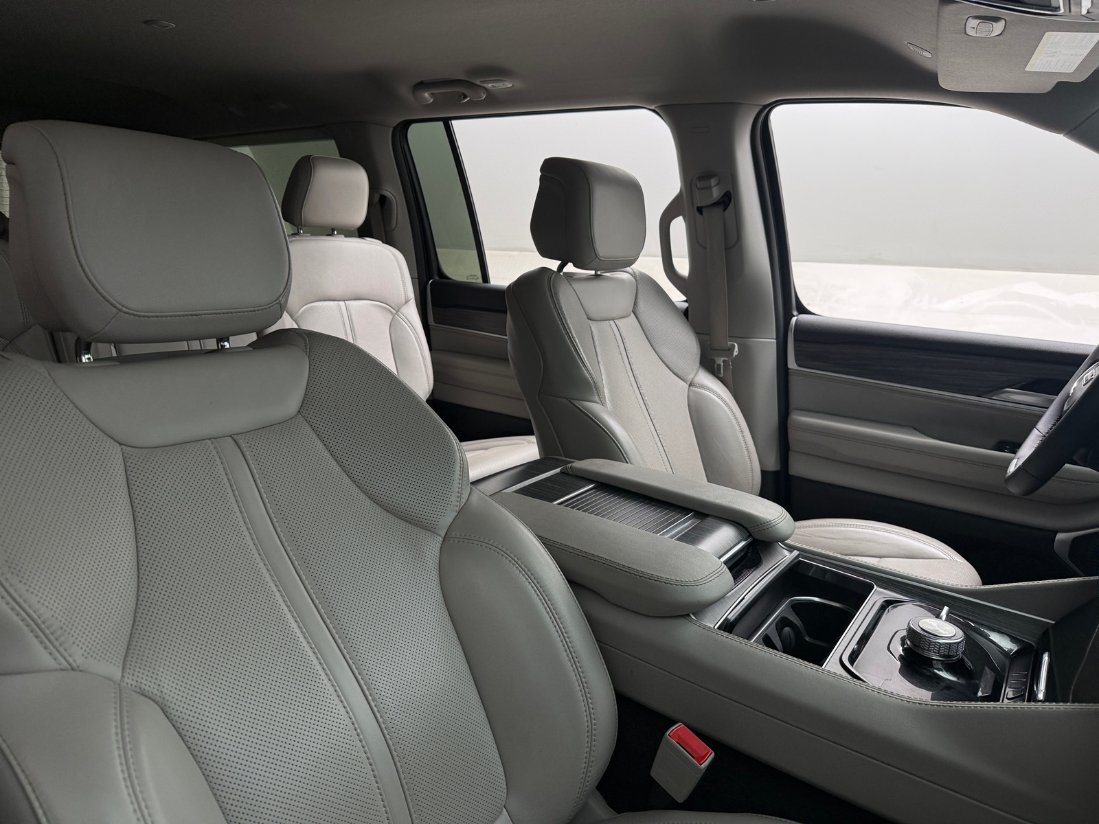 Thumbnail: 2024 Jeep Wagoneer - 2