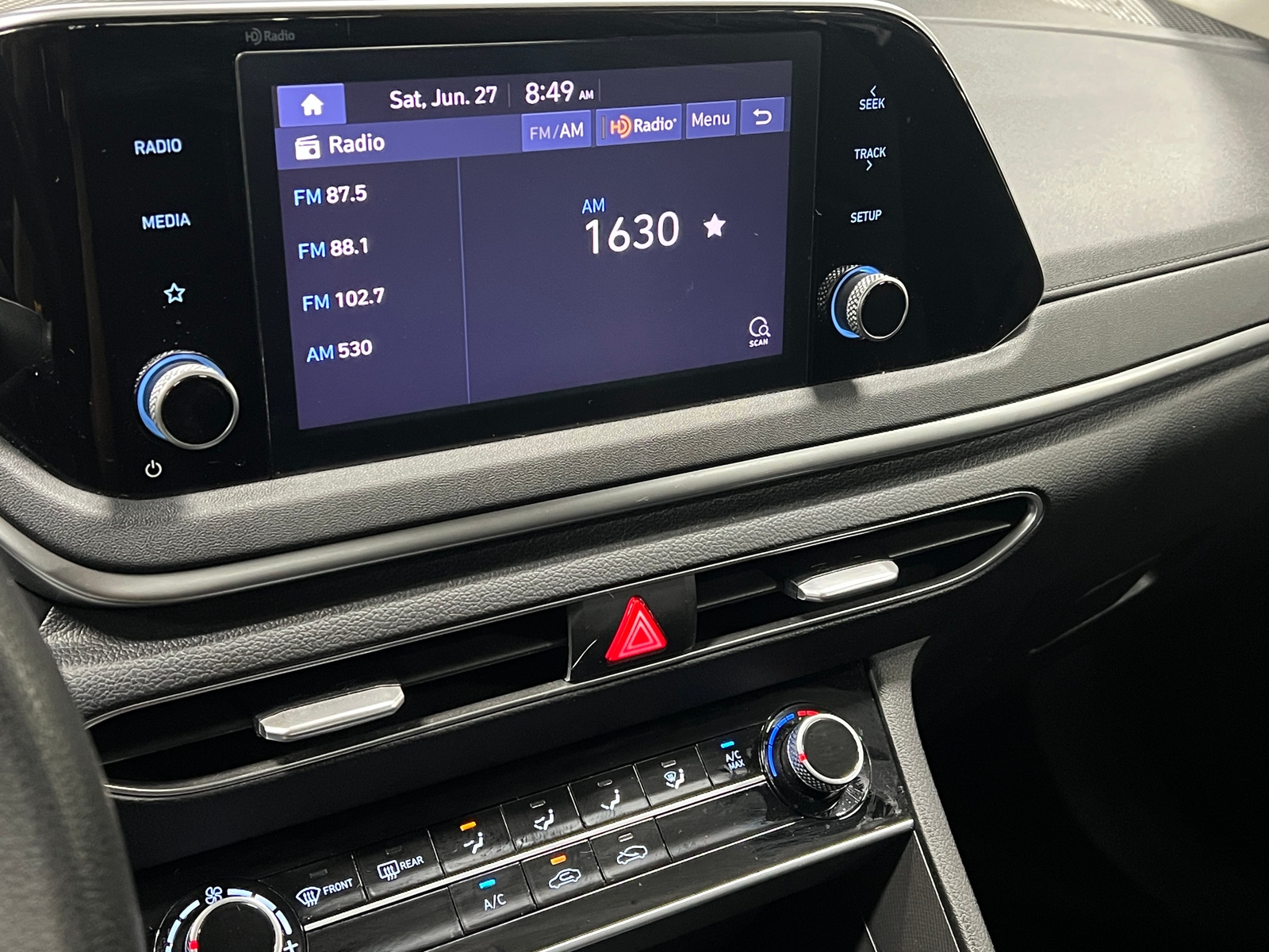 Thumbnail: 2023 Hyundai Sonata - 4