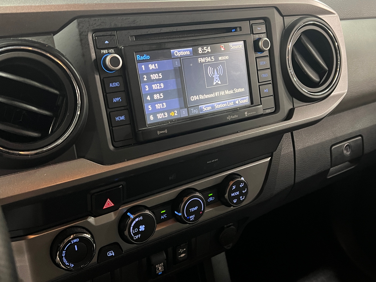 Thumbnail: 2019 Toyota Tacoma - 4