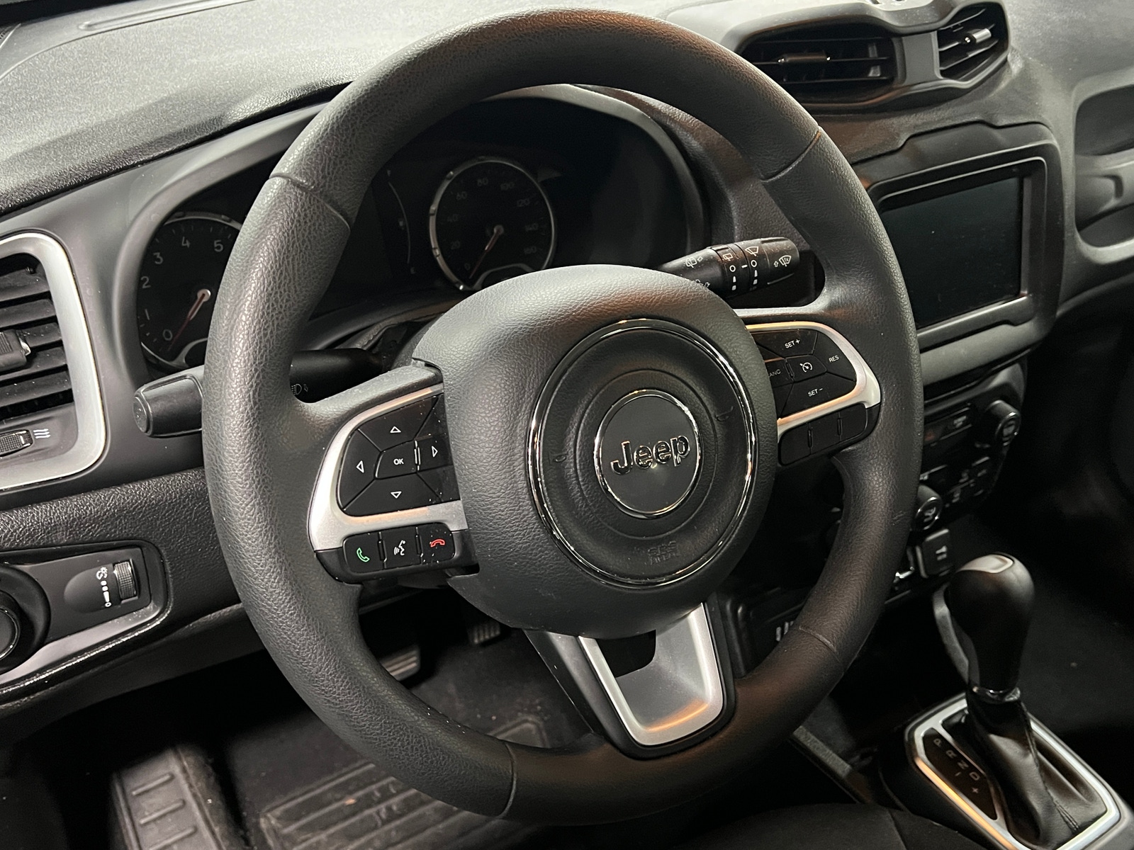 Thumbnail: 2019 Jeep Renegade - 5