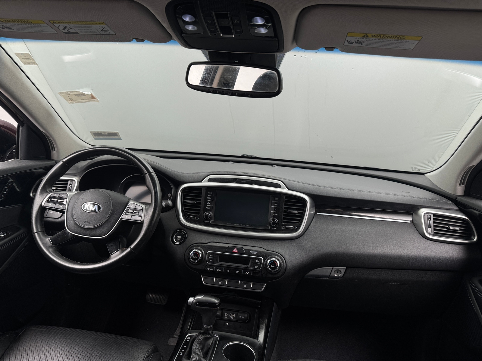 Thumbnail: 2019 Kia Sorento - 3