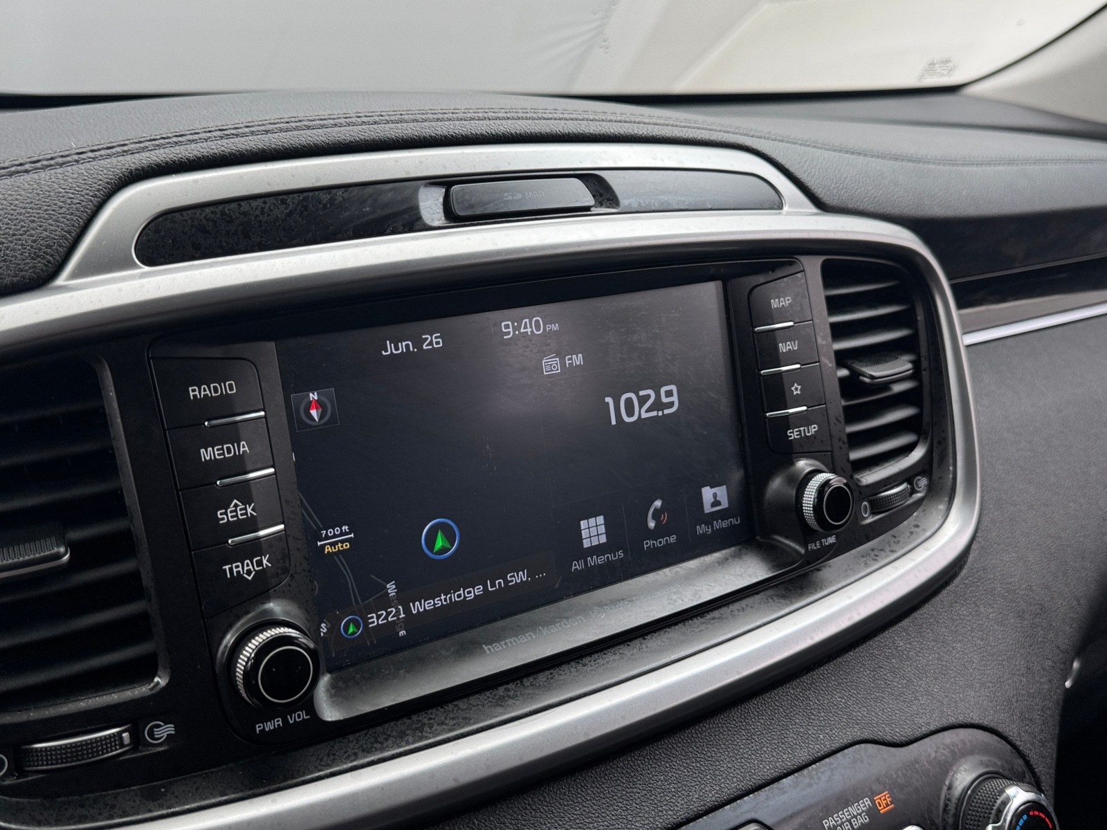 Thumbnail: 2019 Kia Sorento - 4