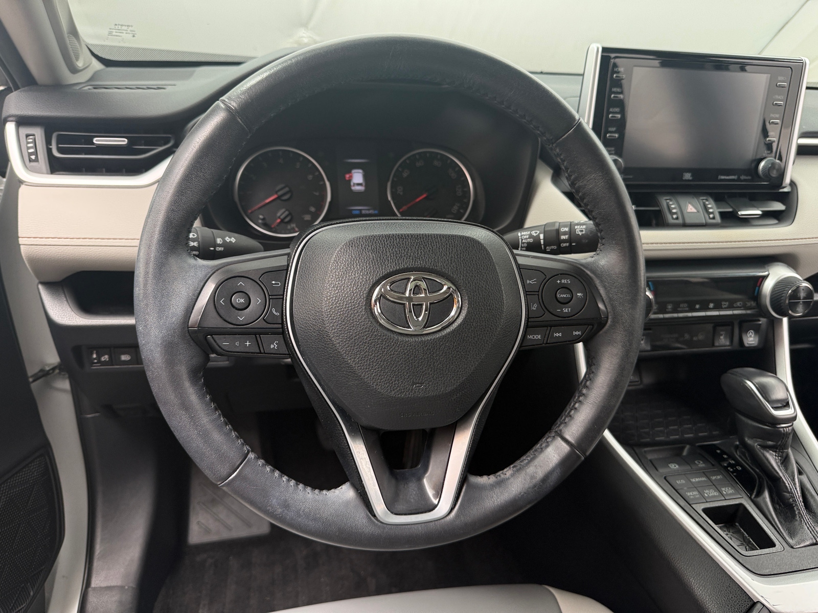 Thumbnail: 2020 Toyota RAV4 - 4