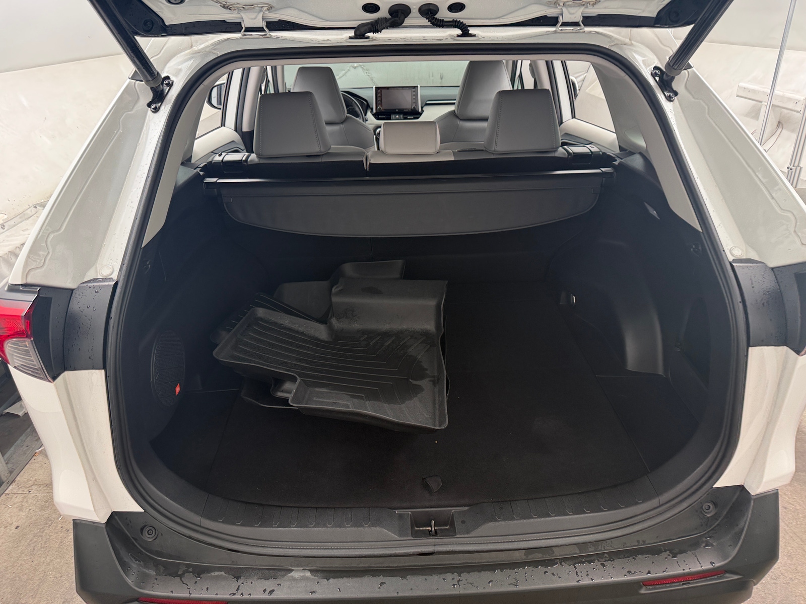 Thumbnail: 2020 Toyota RAV4 - 6