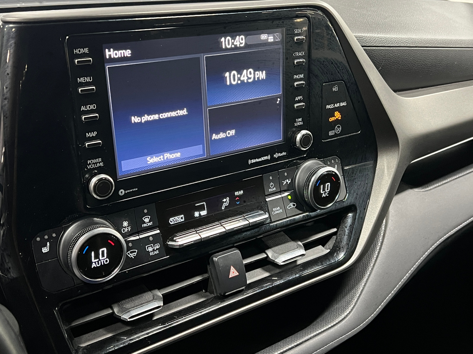 Thumbnail: 2020 Toyota Highlander - 3