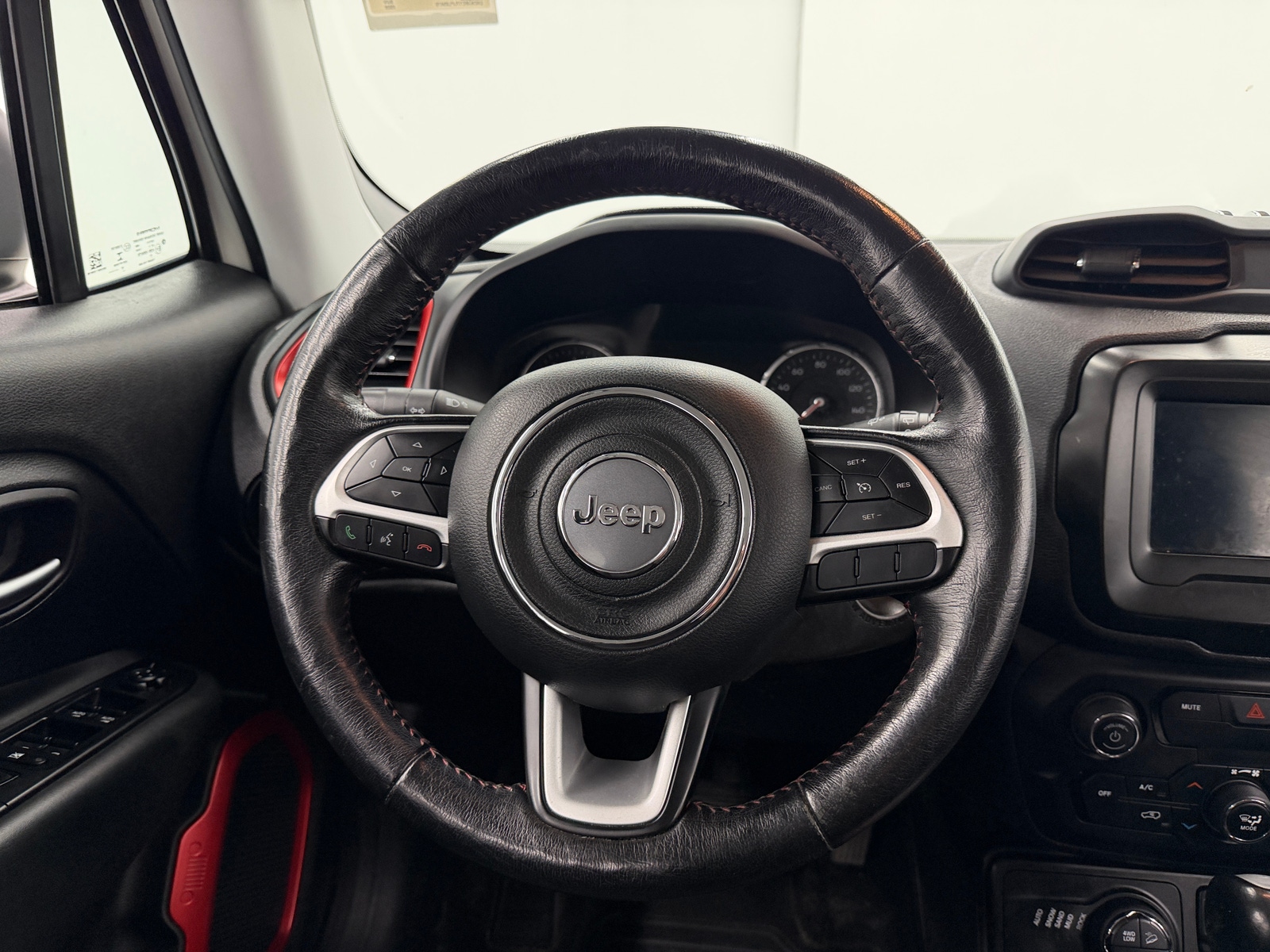 Thumbnail: 2020 Jeep Renegade - 5