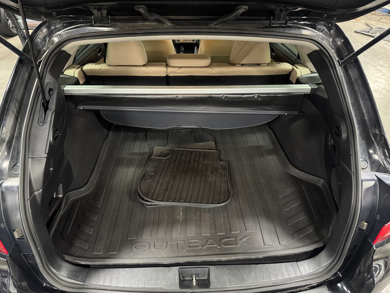 Thumbnail: 2016 Subaru Outback - 6