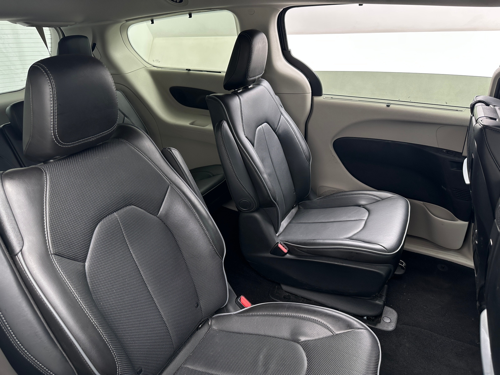 Thumbnail: 2020 Chrysler Pacifica - 5