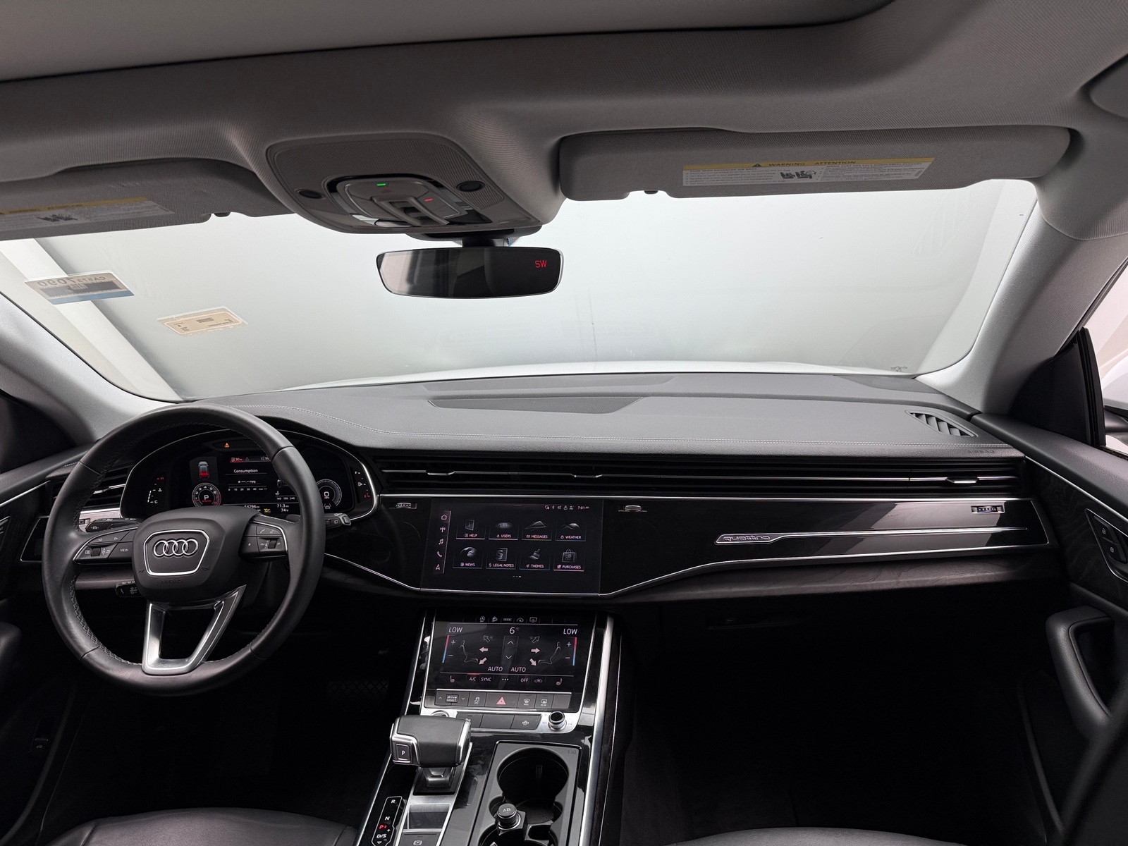 Thumbnail: 2023 Audi Q8 - 2
