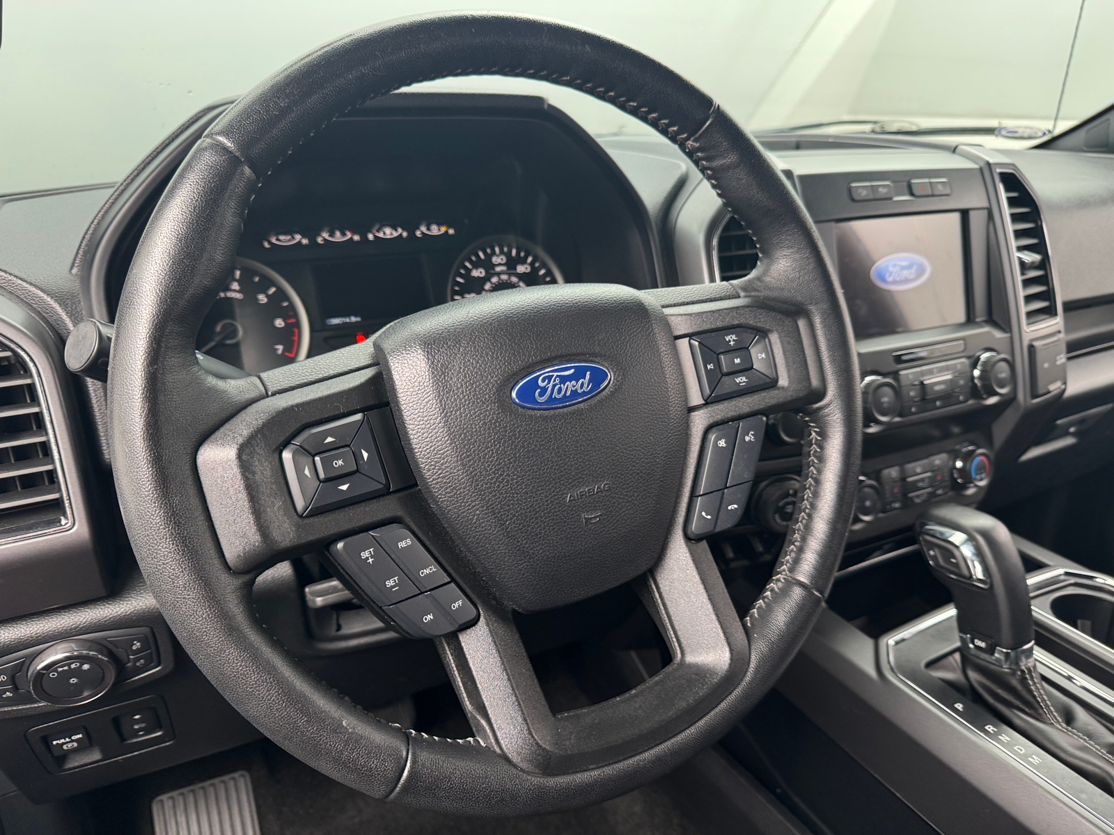 Thumbnail: 2019 Ford Econoline - 5