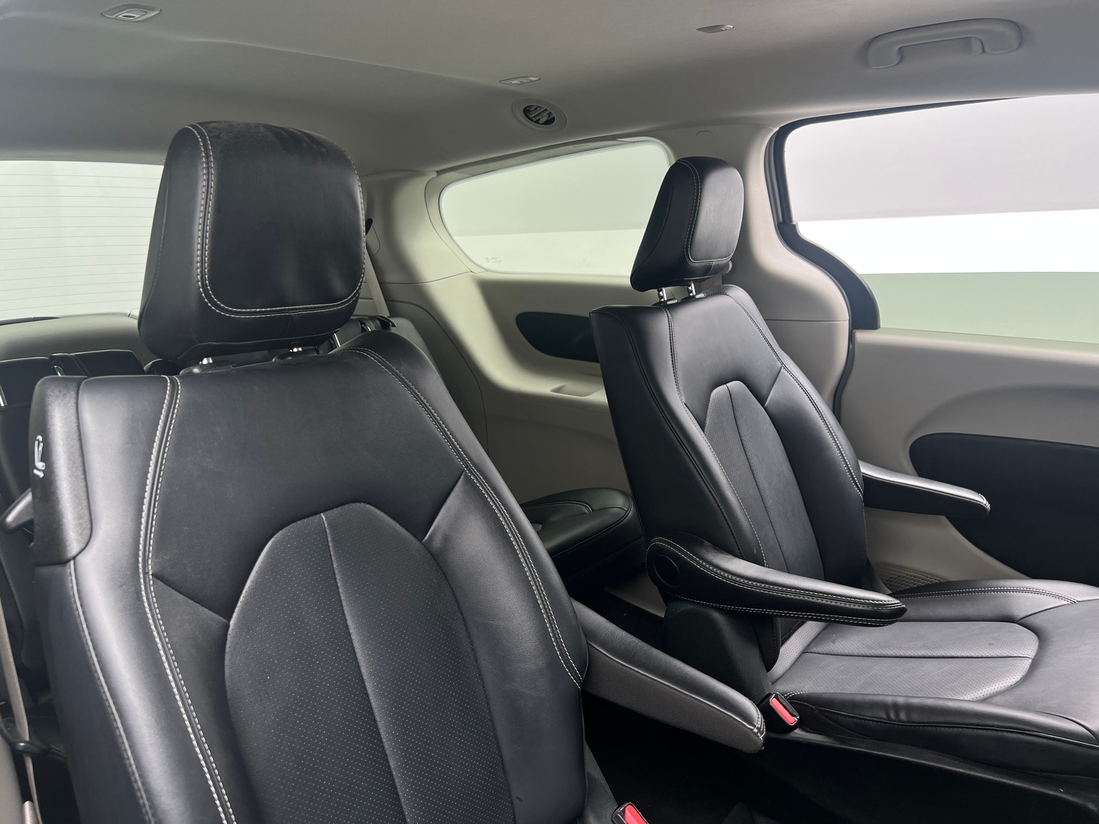 Thumbnail: 2024 Chrysler Pacifica - 5