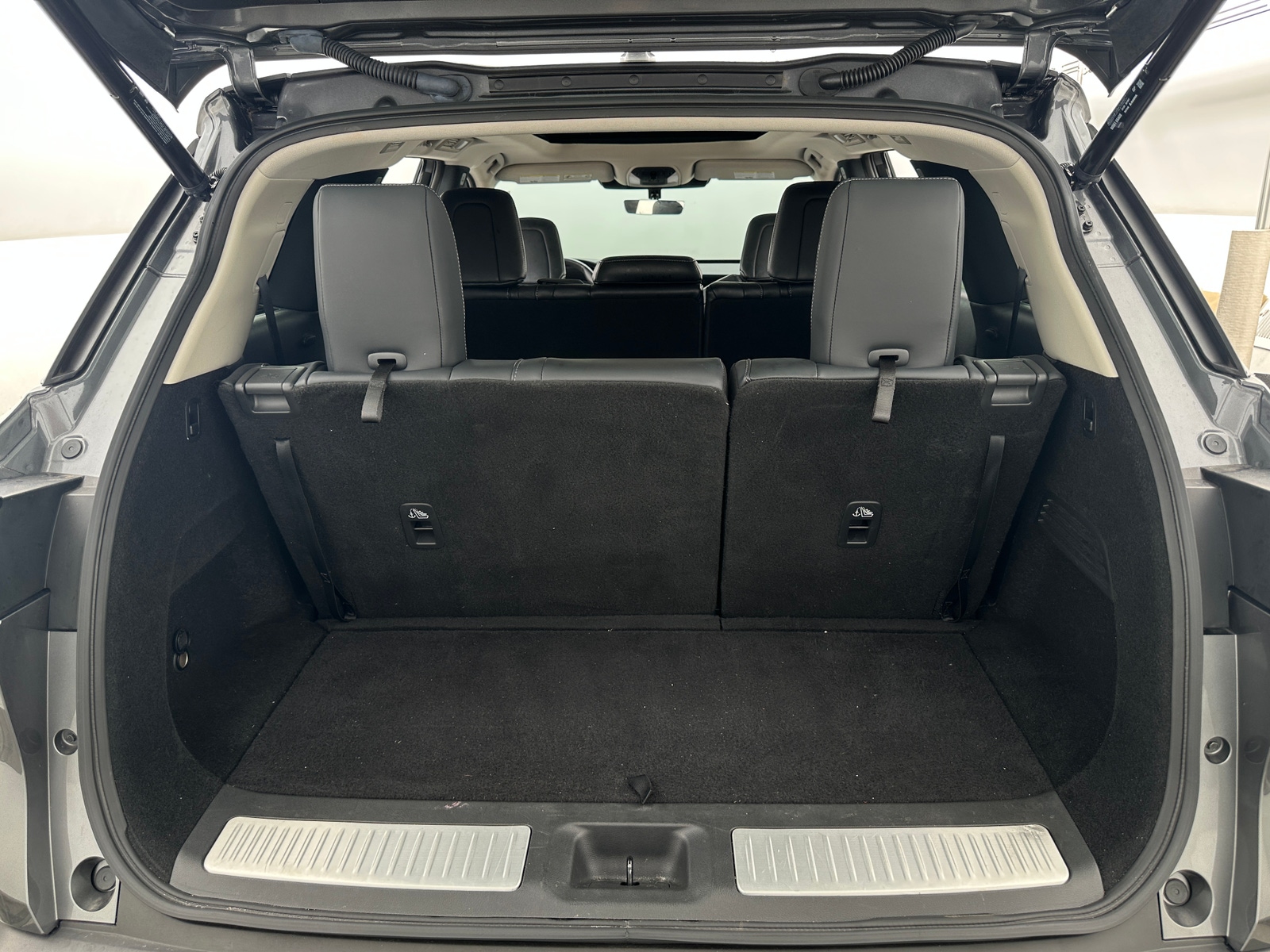 Thumbnail: 2023 INFINITI QX60 - 6