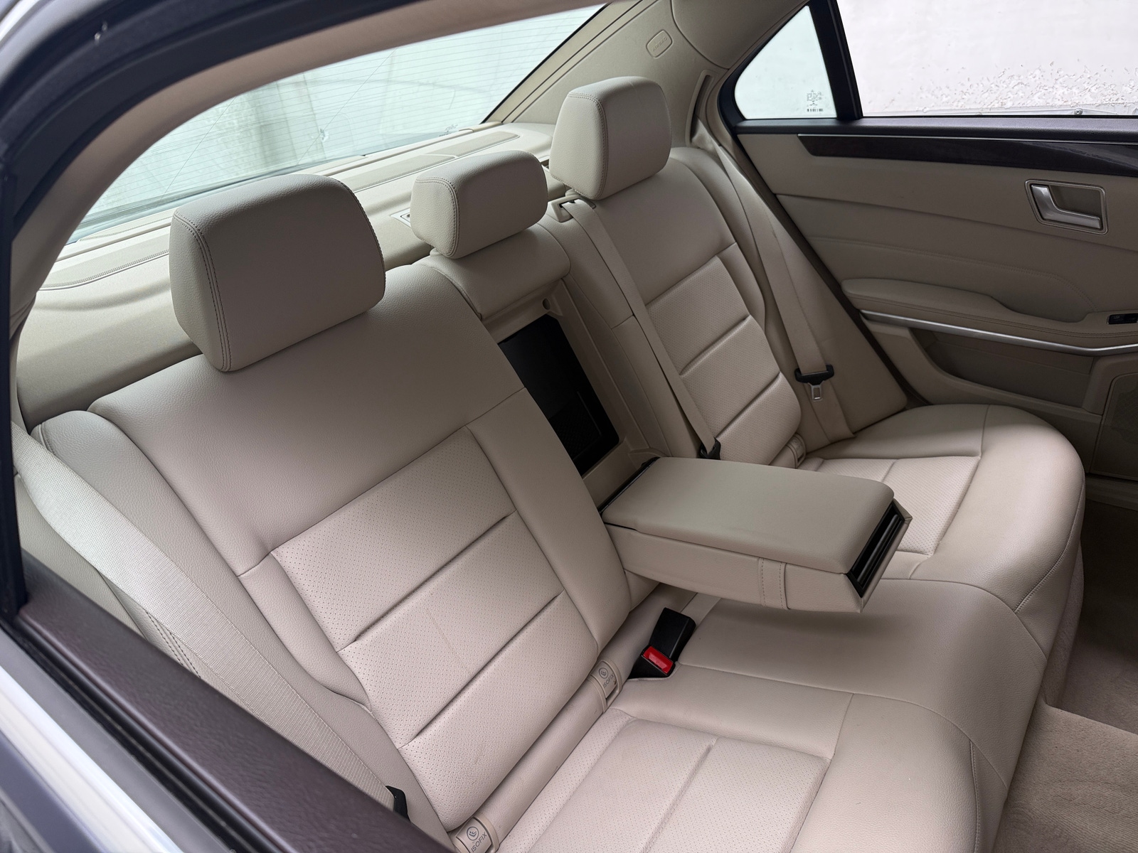 Thumbnail: 2014 Mercedes-Benz E-Class - 5