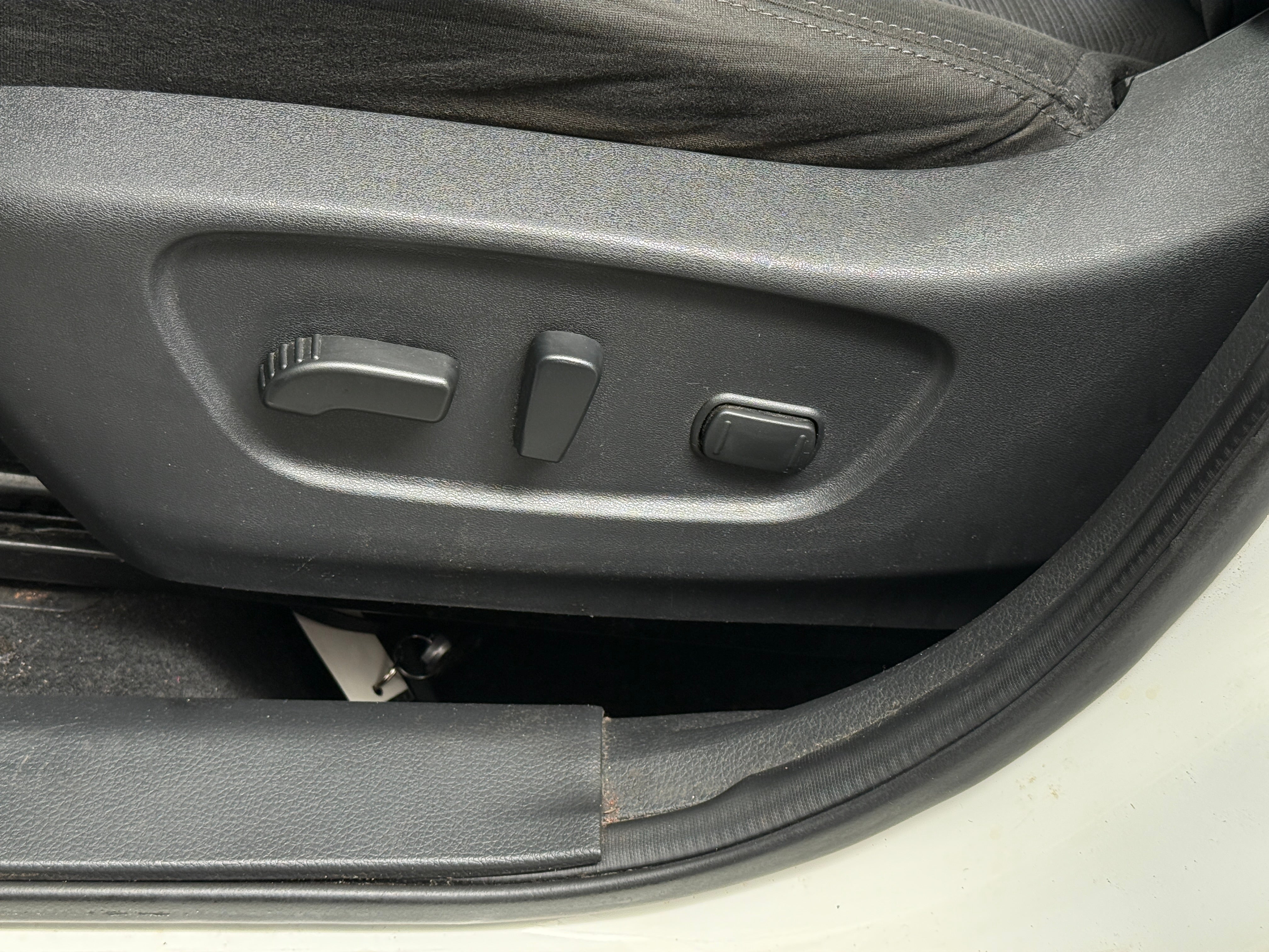 Used 2016 Nissan Rogue SV with VIN KNMAT2MVXGP643082 for sale in Colonial Heights, VA