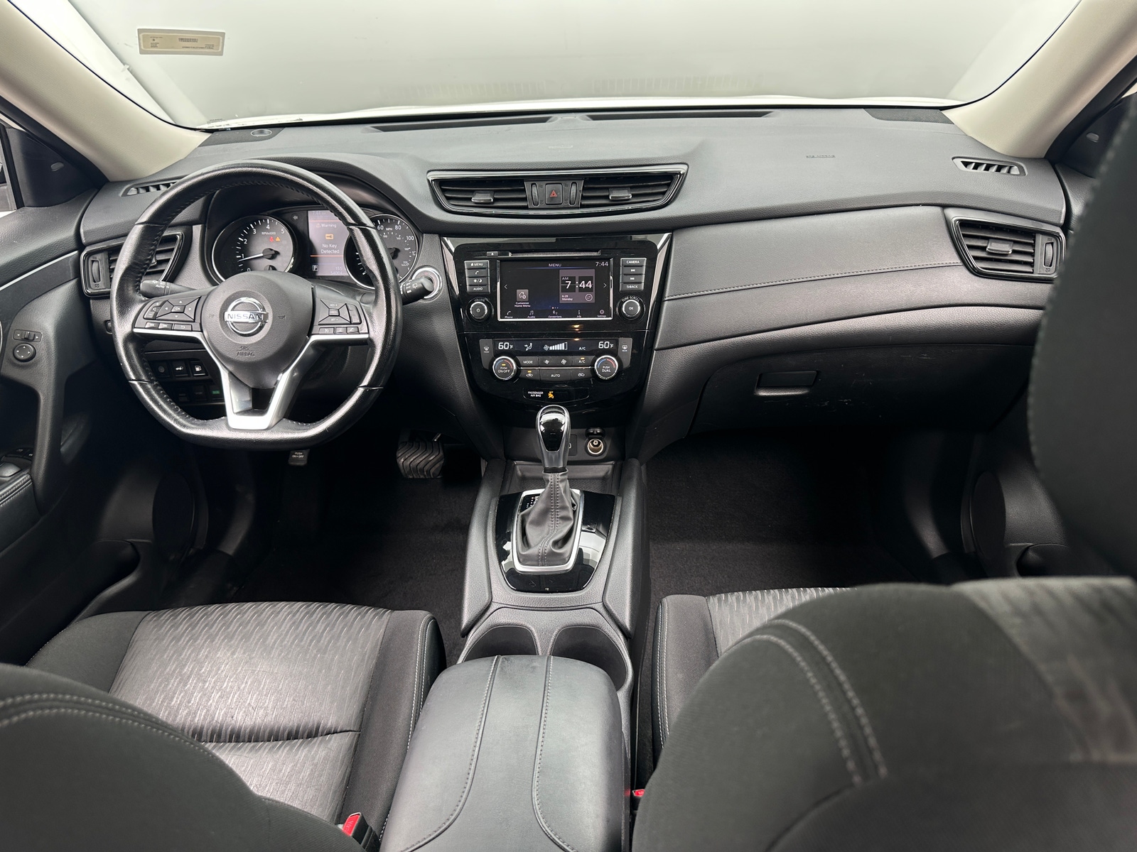 Thumbnail: 2020 Nissan Rogue - 3