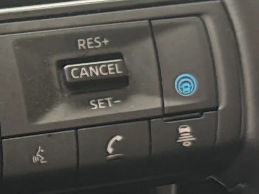 2025 Nissan Pathfinder SV - Photo 16