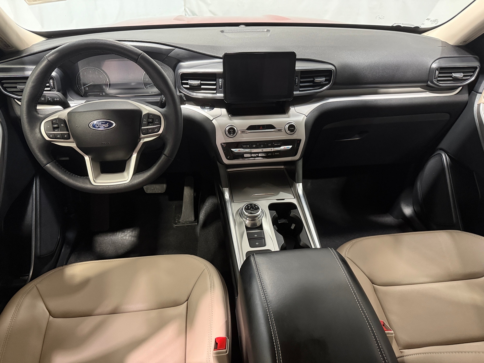 Thumbnail: 2024 Ford Explorer - 3