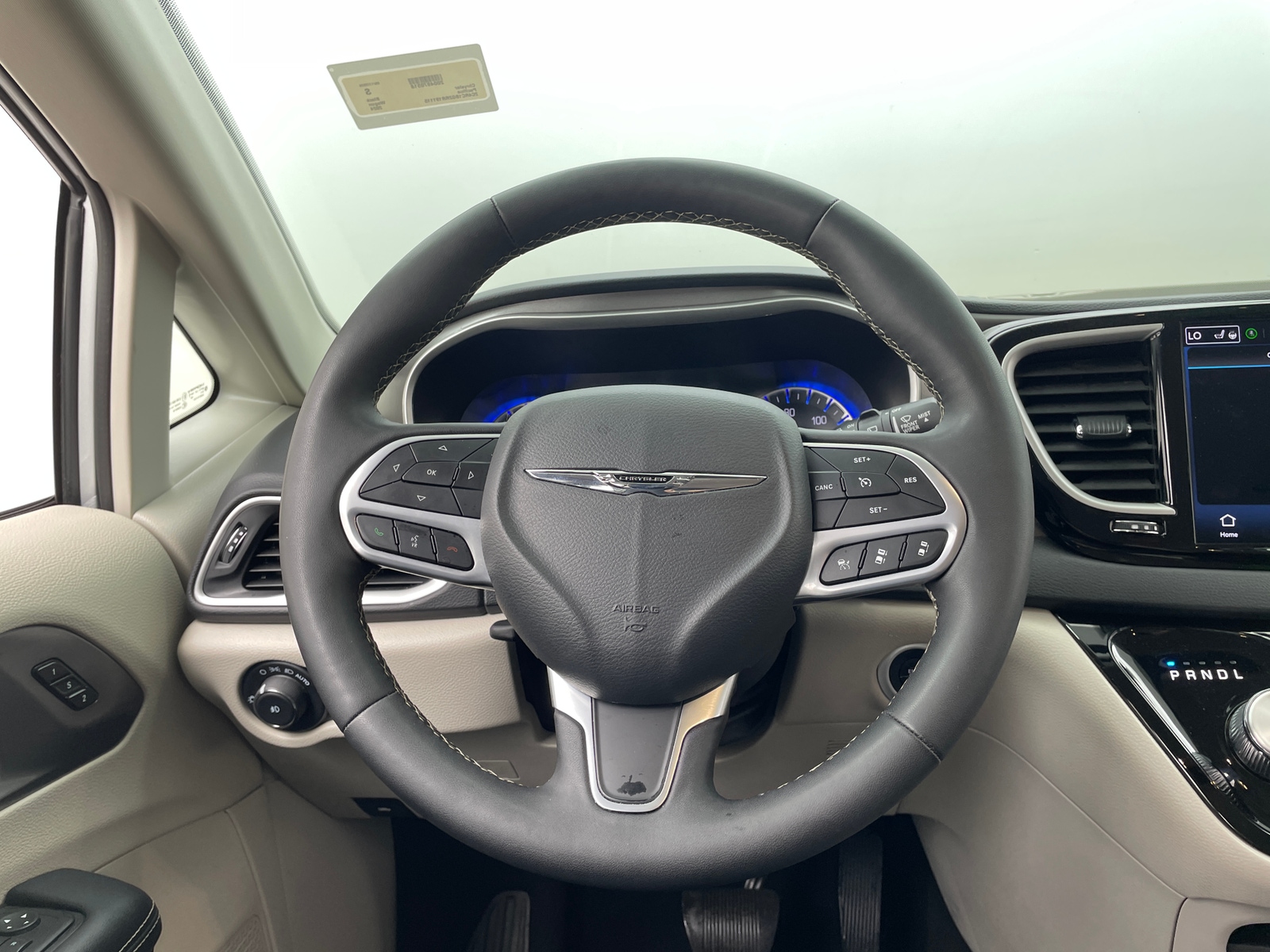 Thumbnail: 2024 Chrysler Pacifica - 4