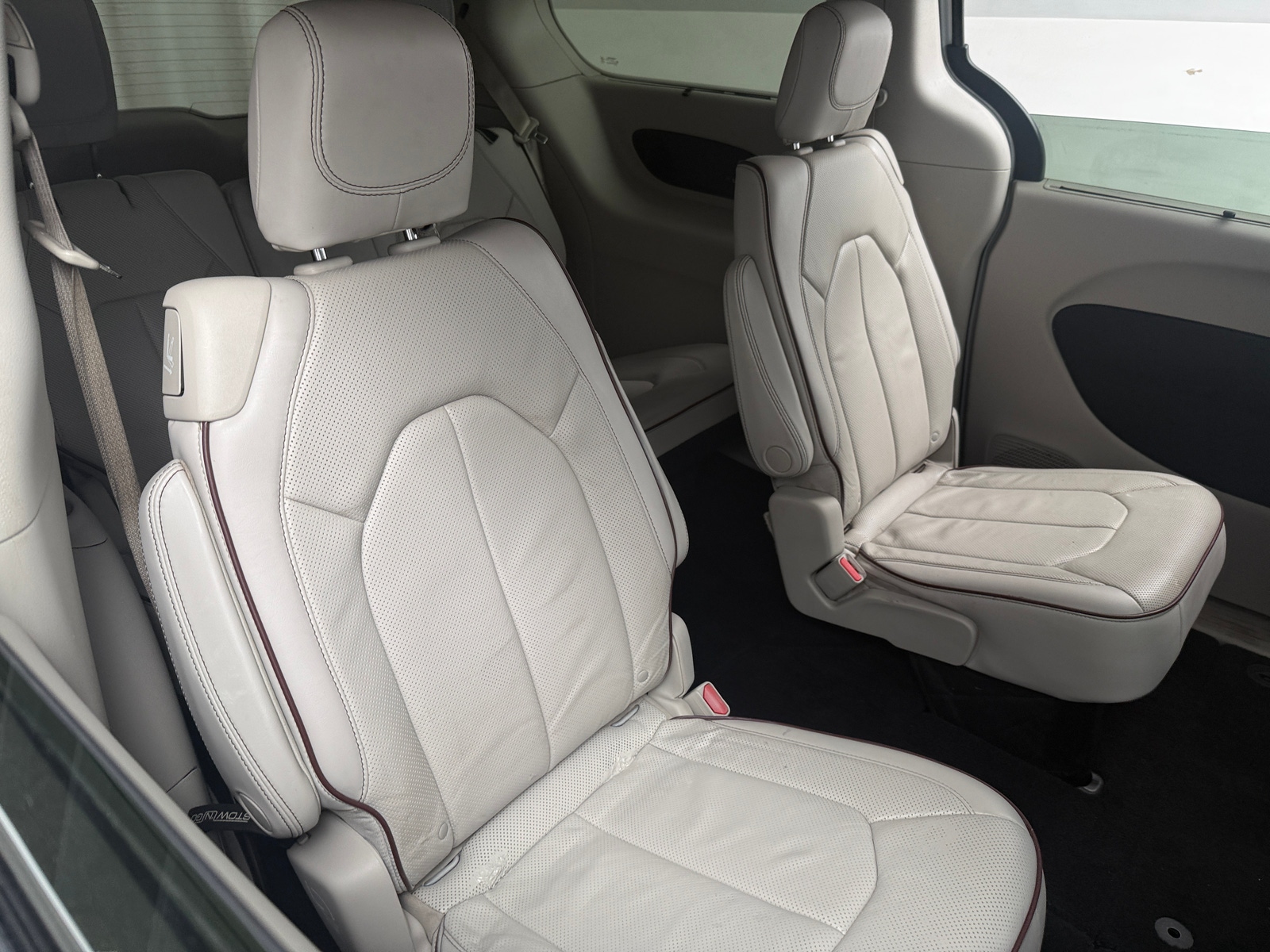 Thumbnail: 2019 Chrysler Pacifica - 5