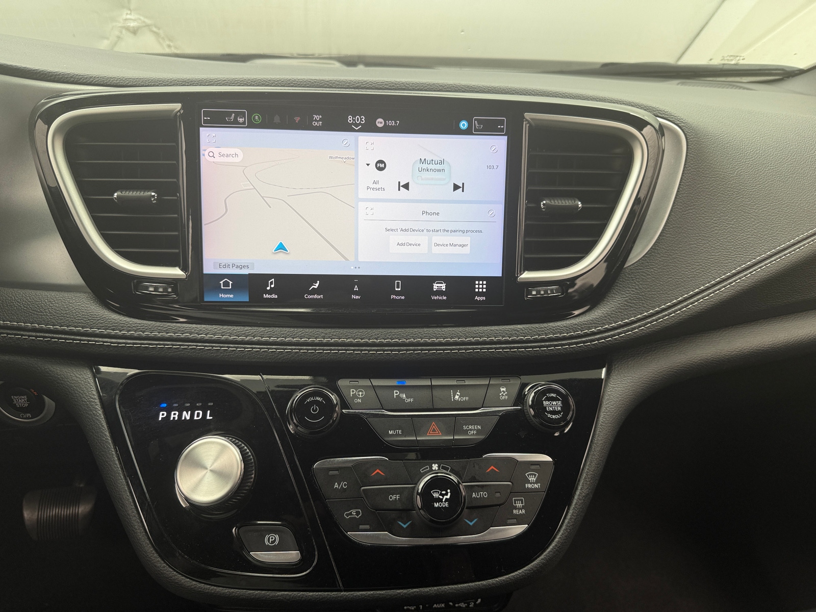 Thumbnail: 2024 Chrysler Pacifica - 3