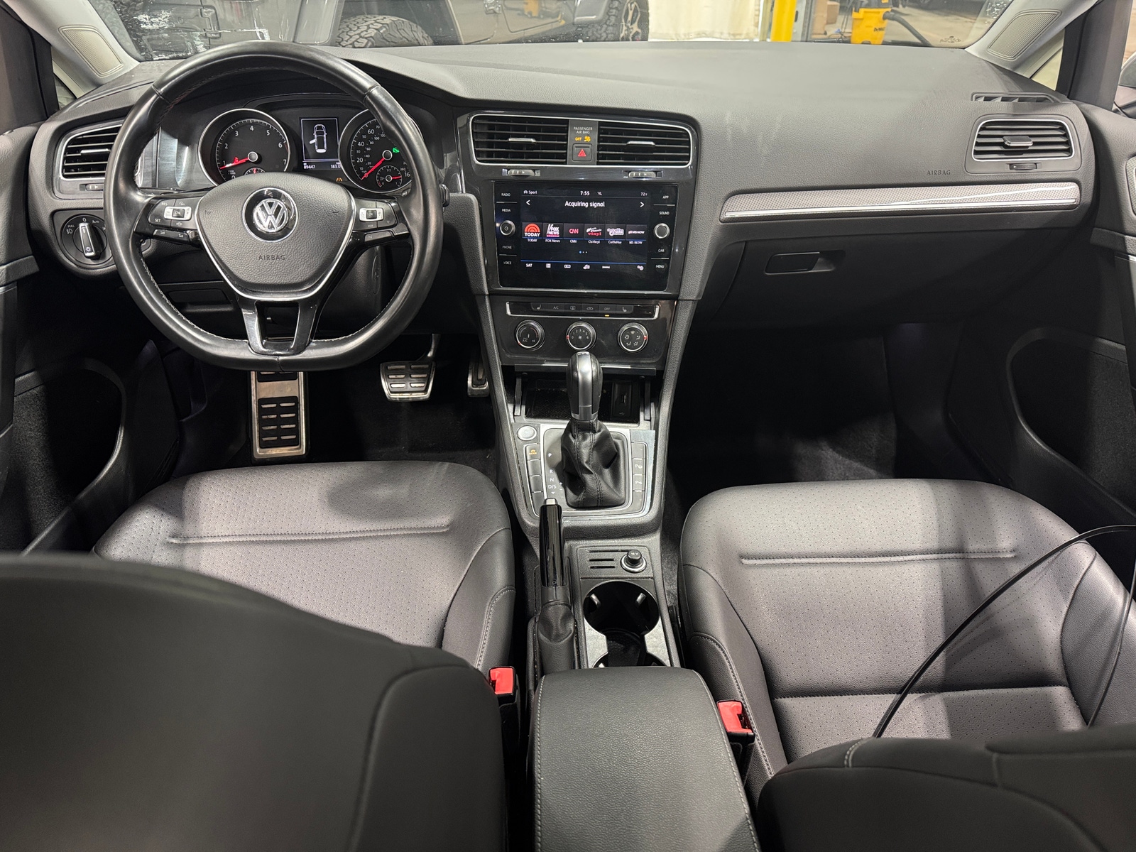 Thumbnail: 2019 Volkswagen Golf - 2