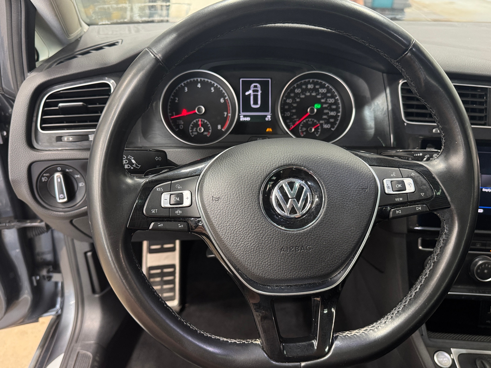 Thumbnail: 2019 Volkswagen Golf - 4