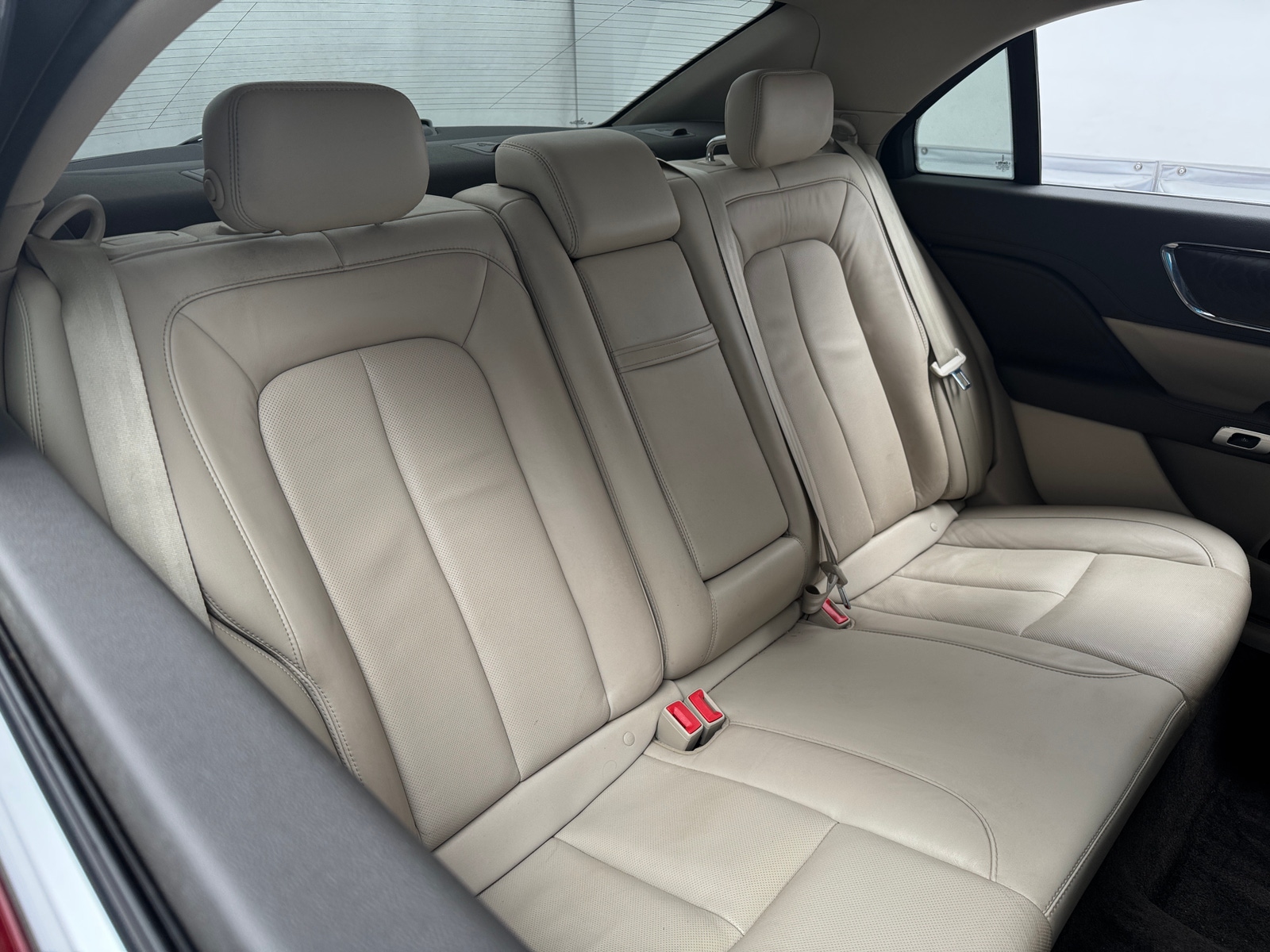Thumbnail: 2017 Lincoln Continental - 5